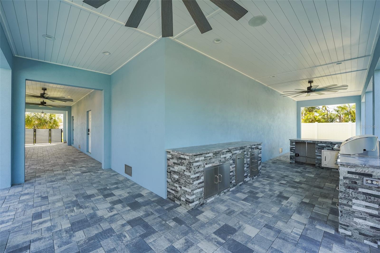 BAY CREST PARK UNIT 01 - Residential