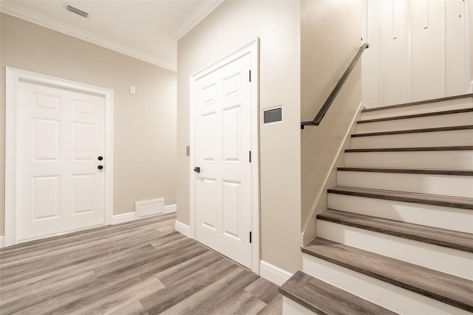 BAY CREST PARK UNIT 01 - Residential