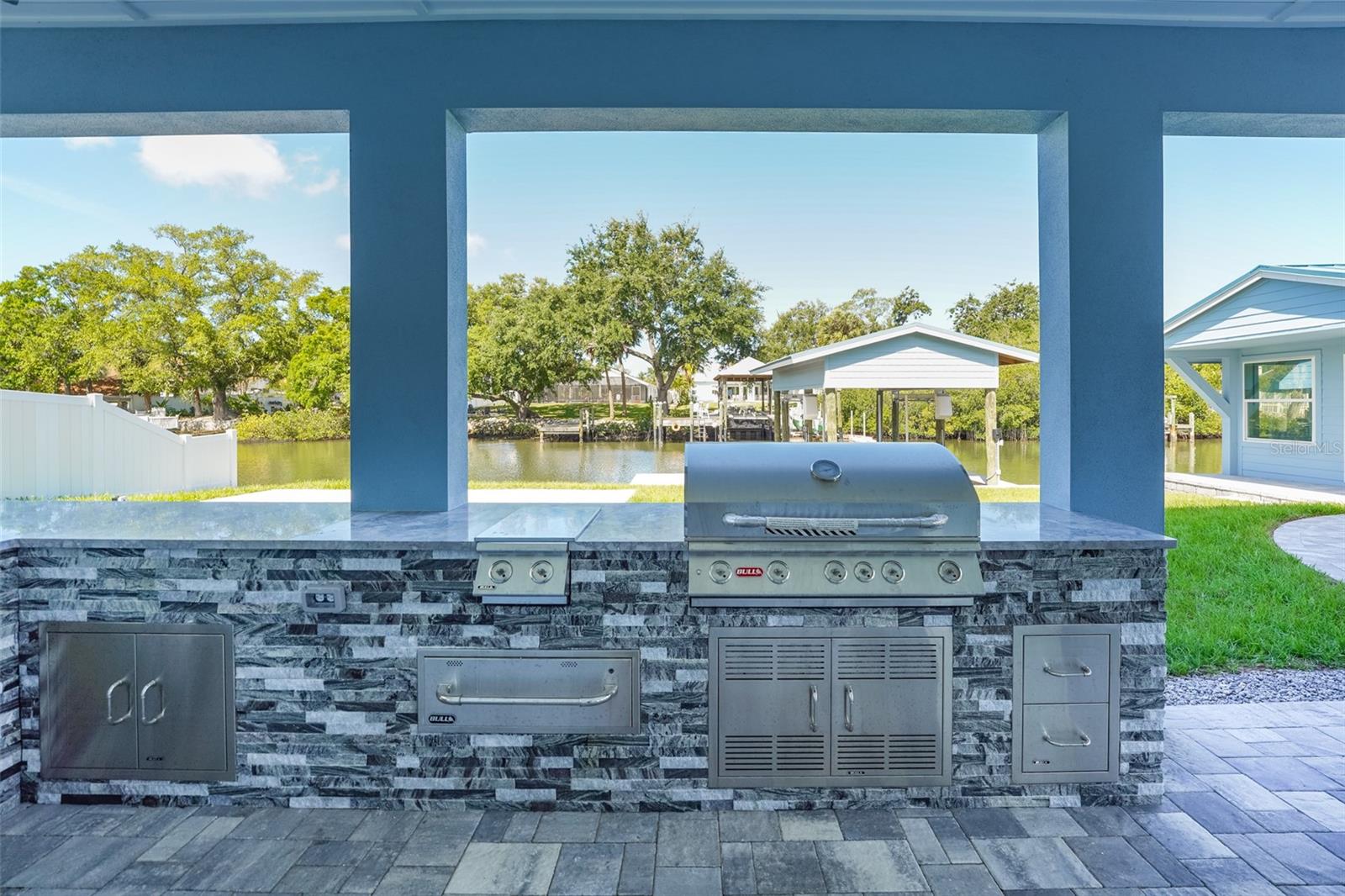 BAY CREST PARK UNIT 01 - Residential