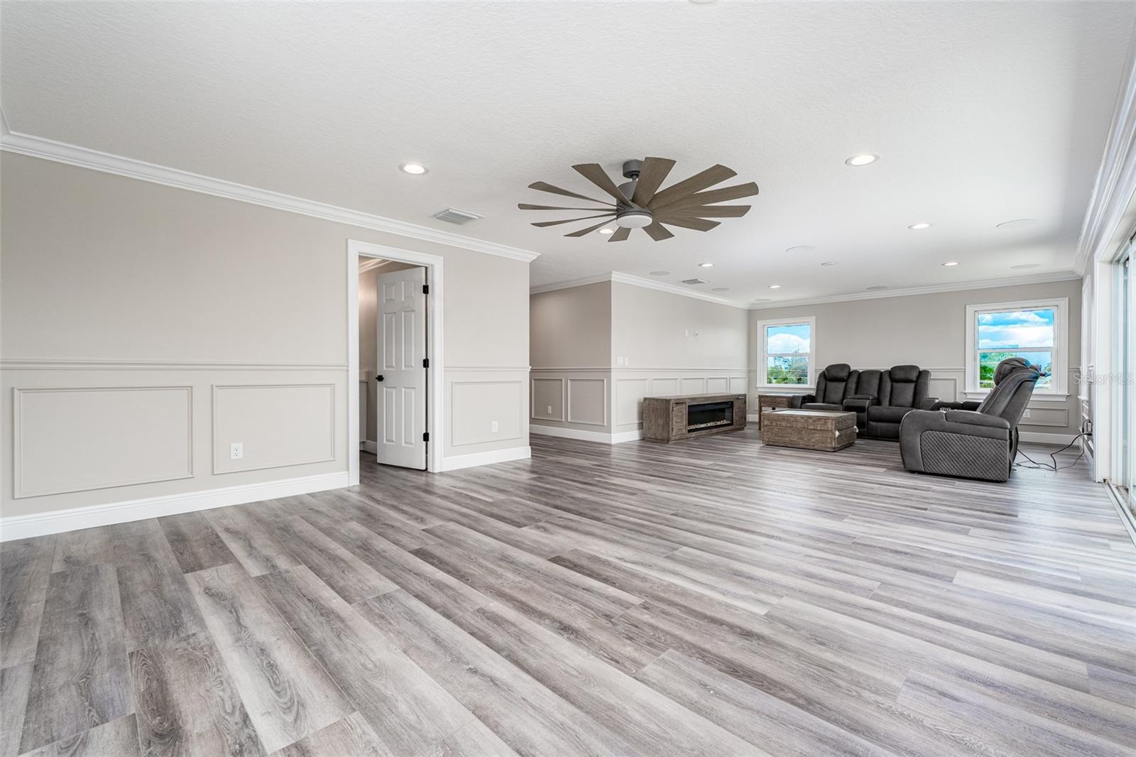 BAY CREST PARK UNIT 01 - Residential