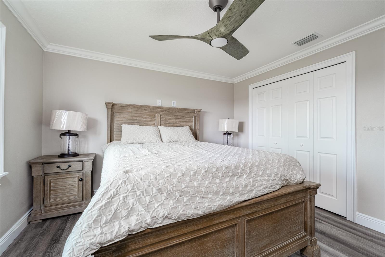 BAY CREST PARK UNIT 01 - Residential