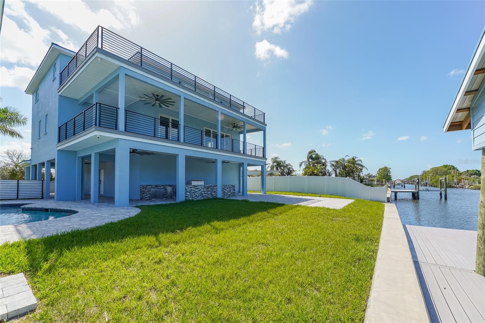 BAY CREST PARK UNIT 01 - Residential