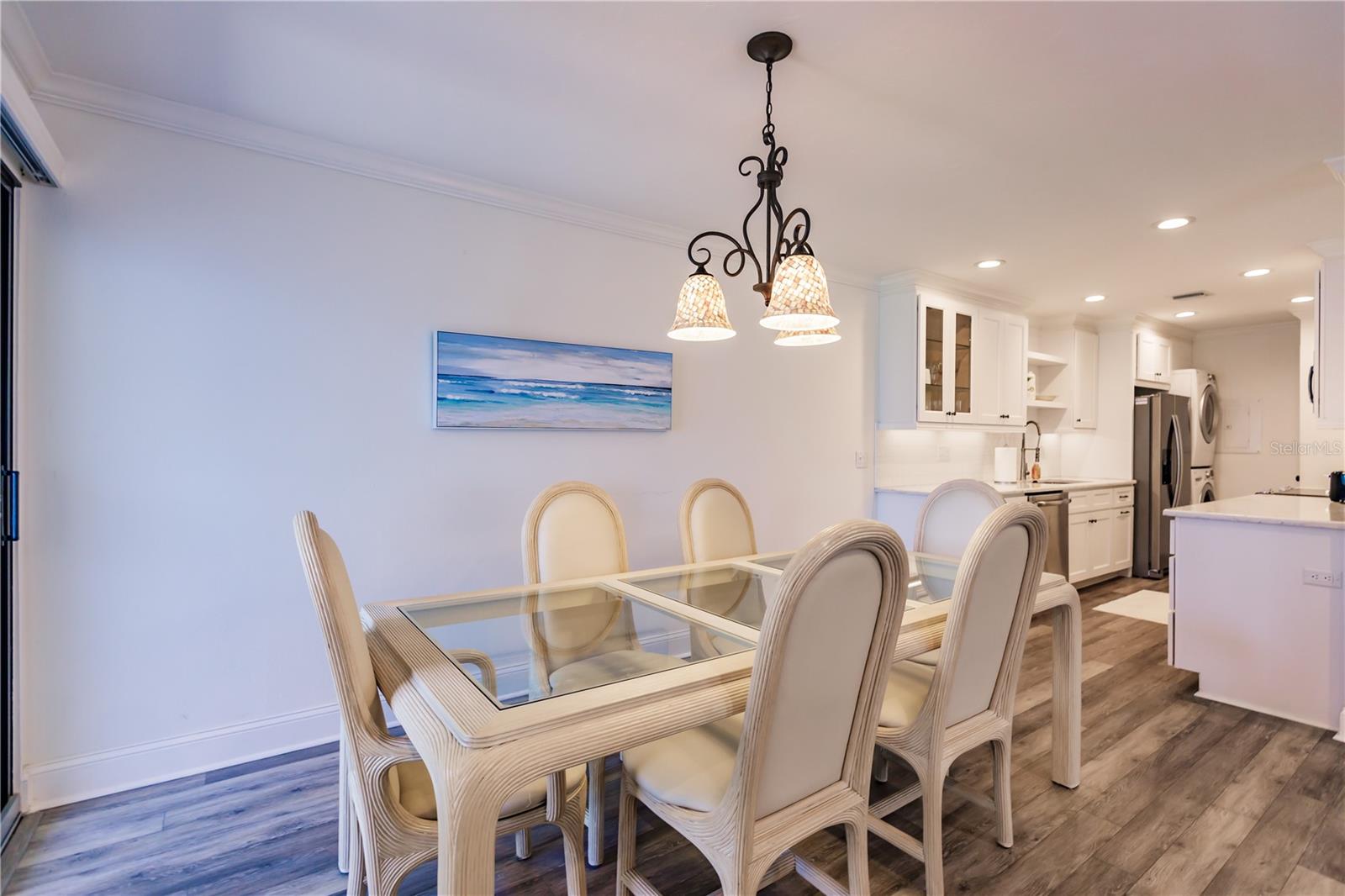 MACARTHUR BEACH - Residential