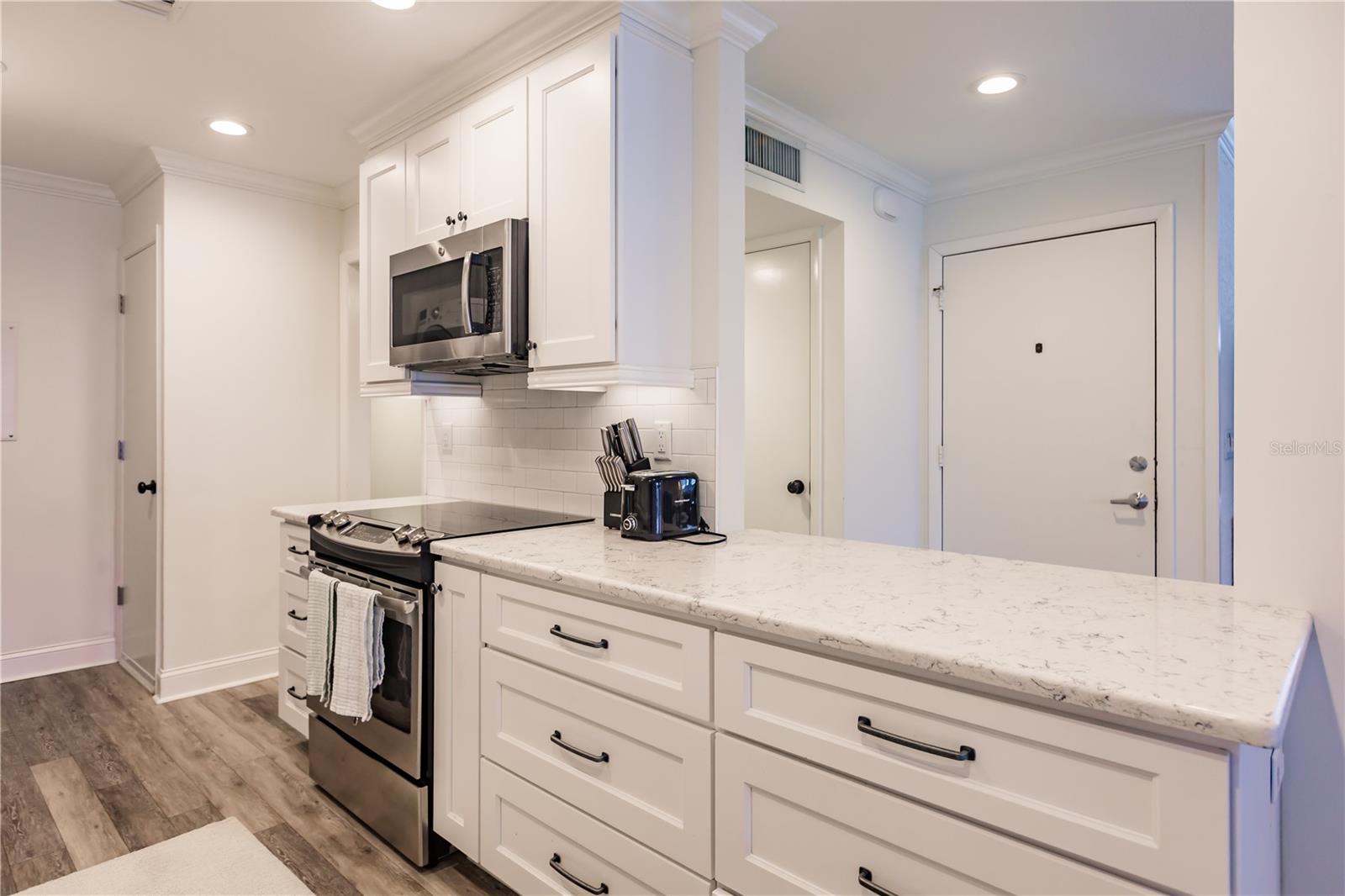 MACARTHUR BEACH - Residential