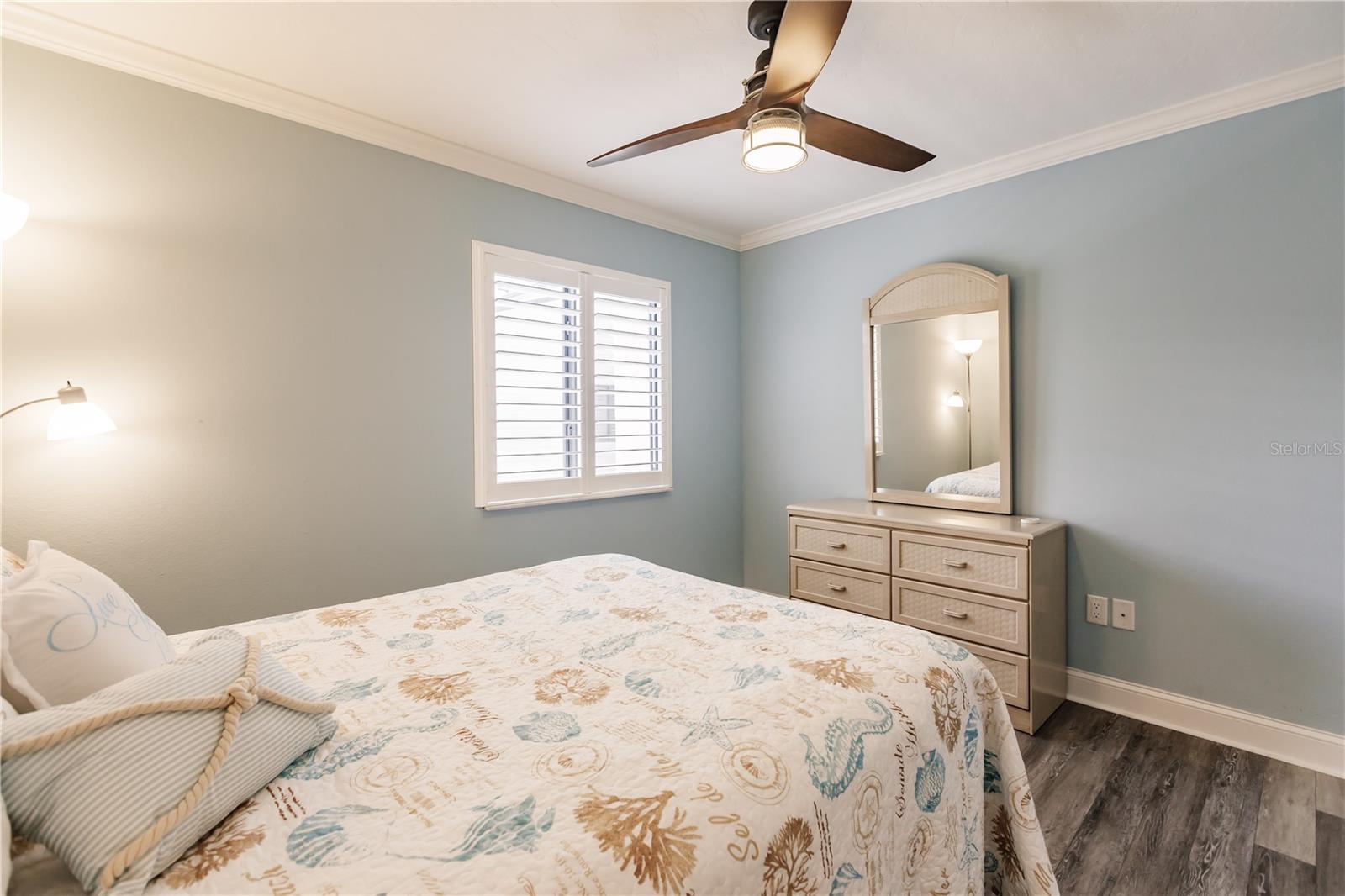 MACARTHUR BEACH - Residential