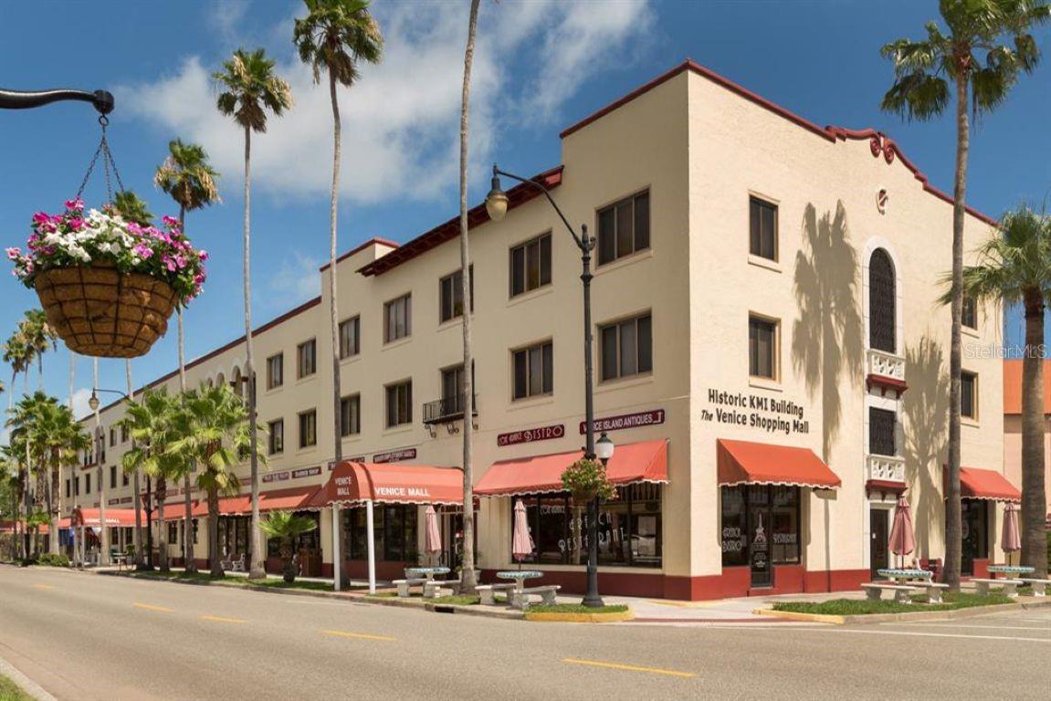 MACARTHUR BEACH - Residential