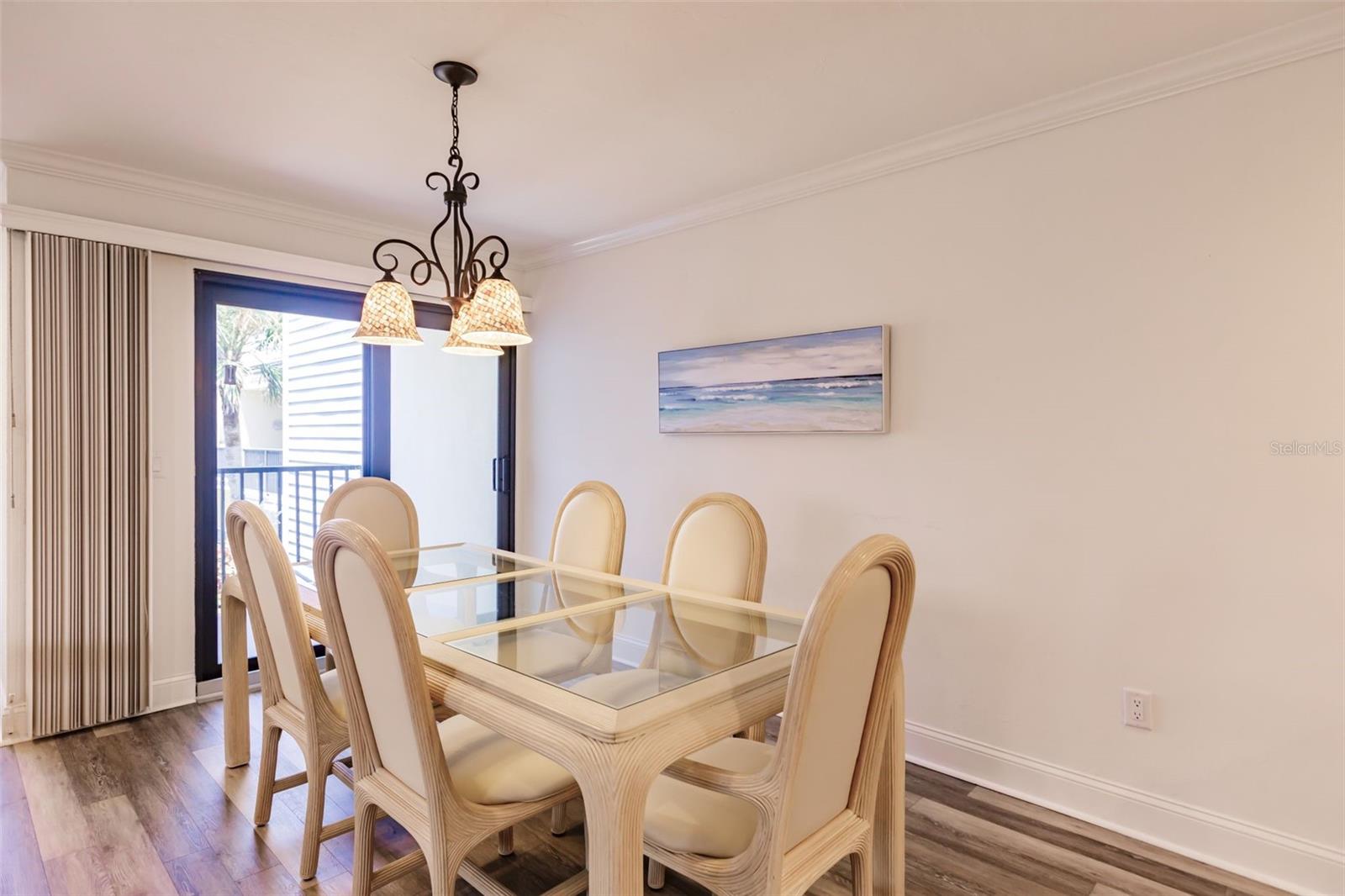 MACARTHUR BEACH - Residential