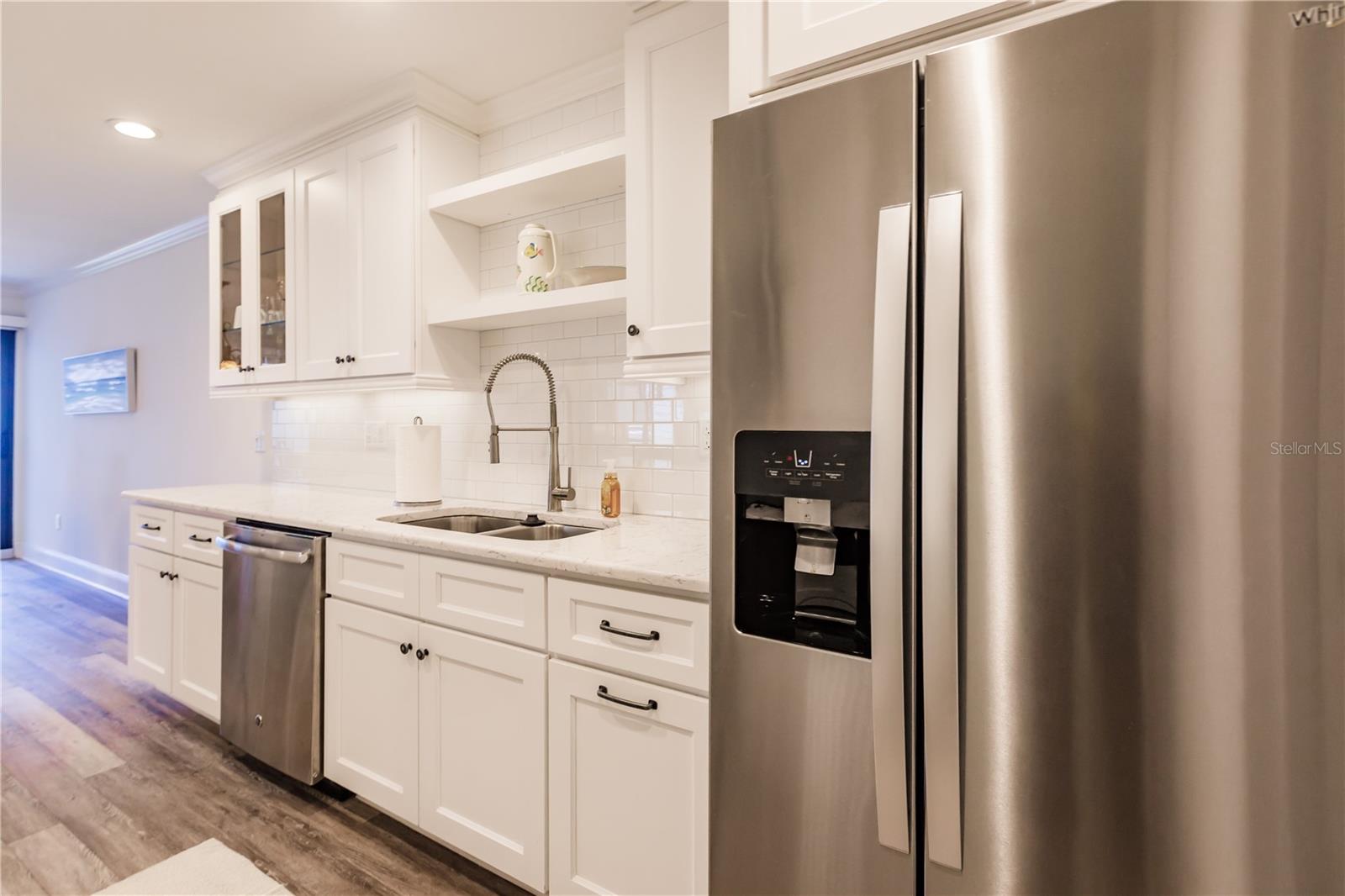 MACARTHUR BEACH - Residential