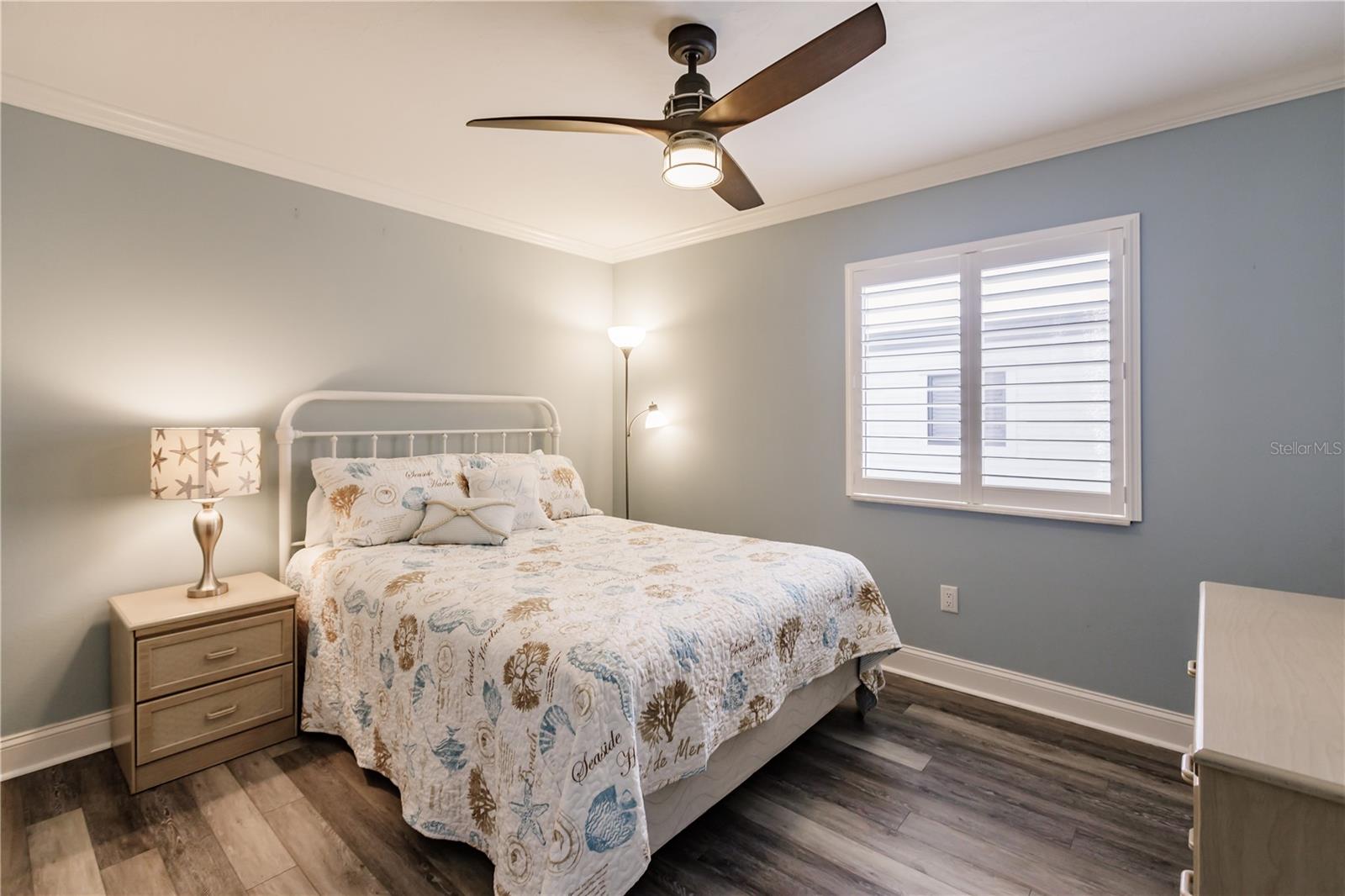 MACARTHUR BEACH - Residential