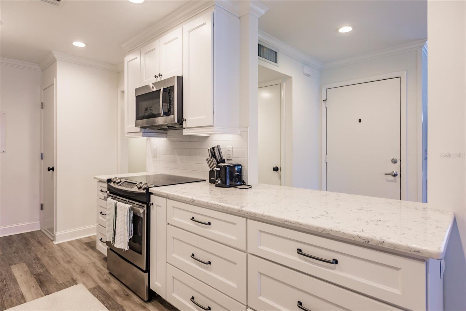 MACARTHUR BEACH - Residential