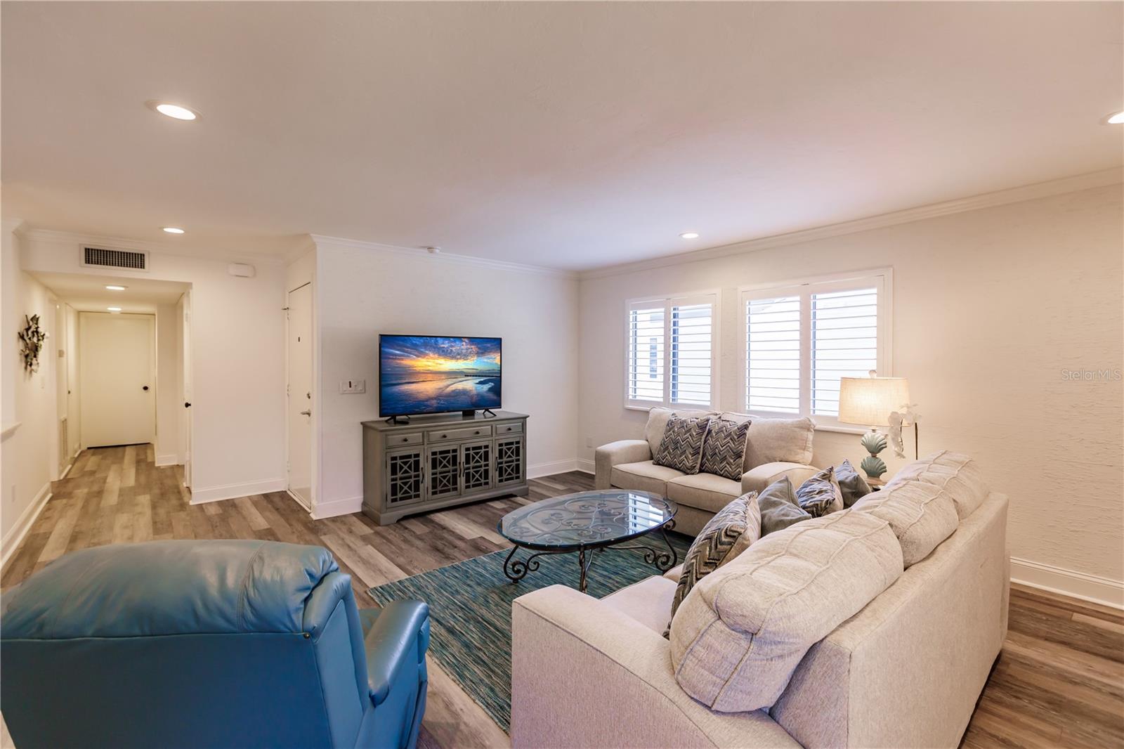 MACARTHUR BEACH - Residential