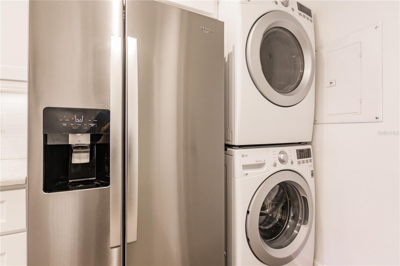 MACARTHUR BEACH - Residential