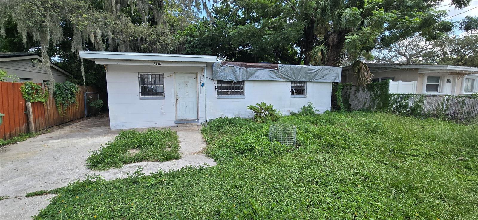 Fix and flip opportunity, Great bones to make this a beautiful Home or income producing property, close to Busch Gardens. Property being sold as-is, owner has never lived in the property.