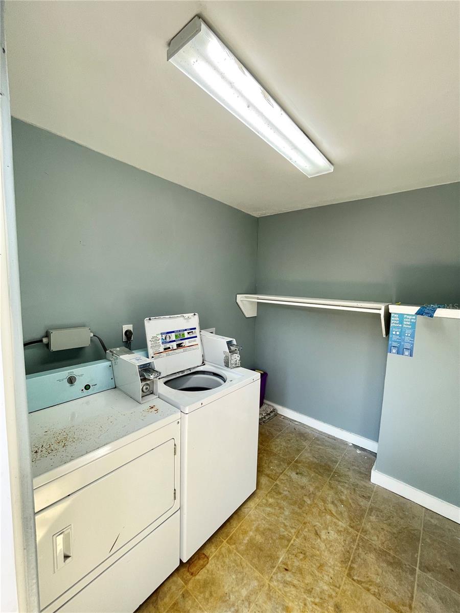 MANATEE GARDENS 02 EDITION - Residential Lease