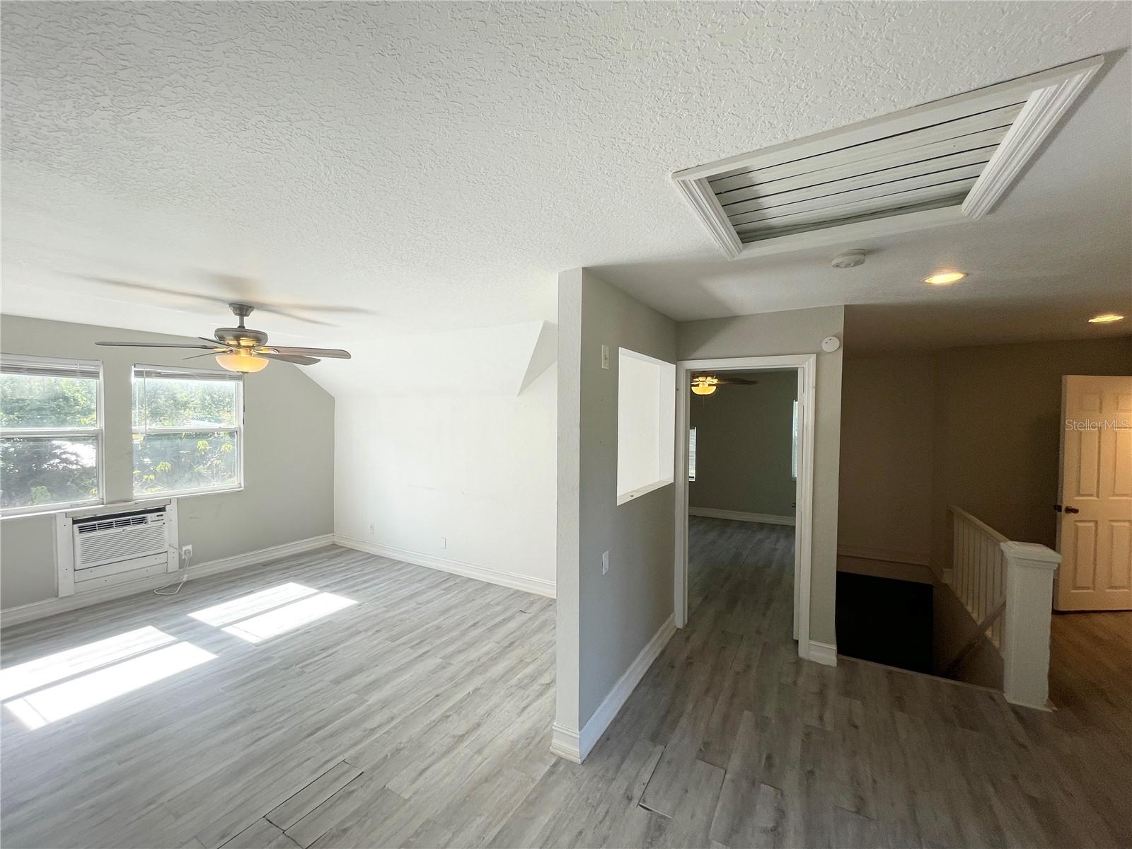 MANATEE GARDENS 02 EDITION - Residential Lease