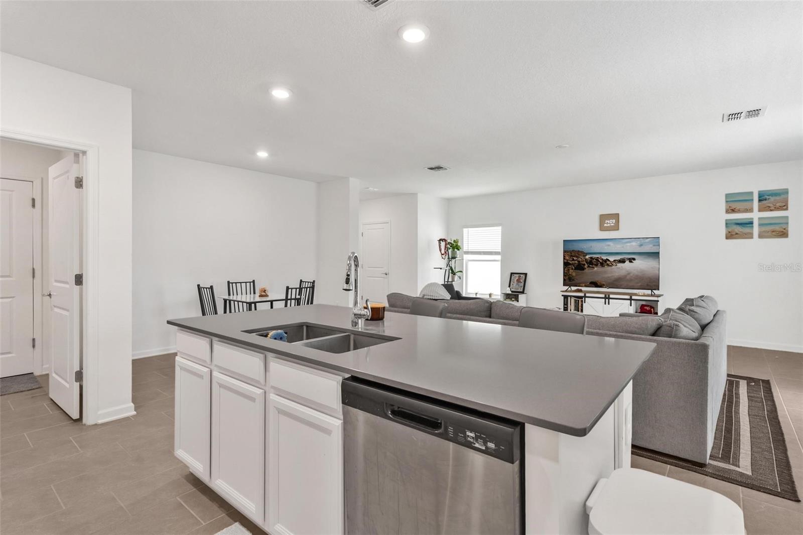 WINDSONG AT LEESBURG - Residential