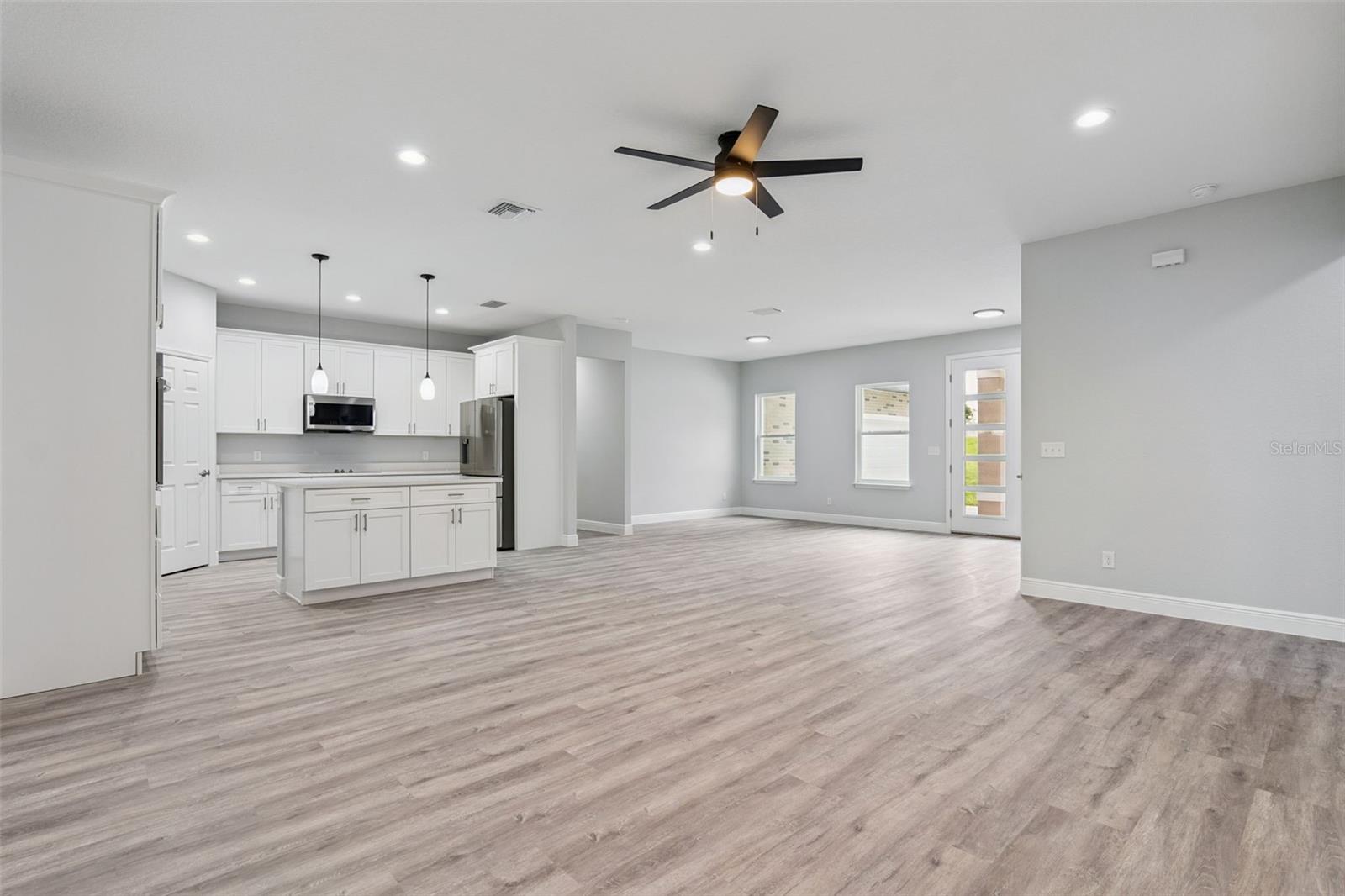 2043 WATERSEDGE DRIVE