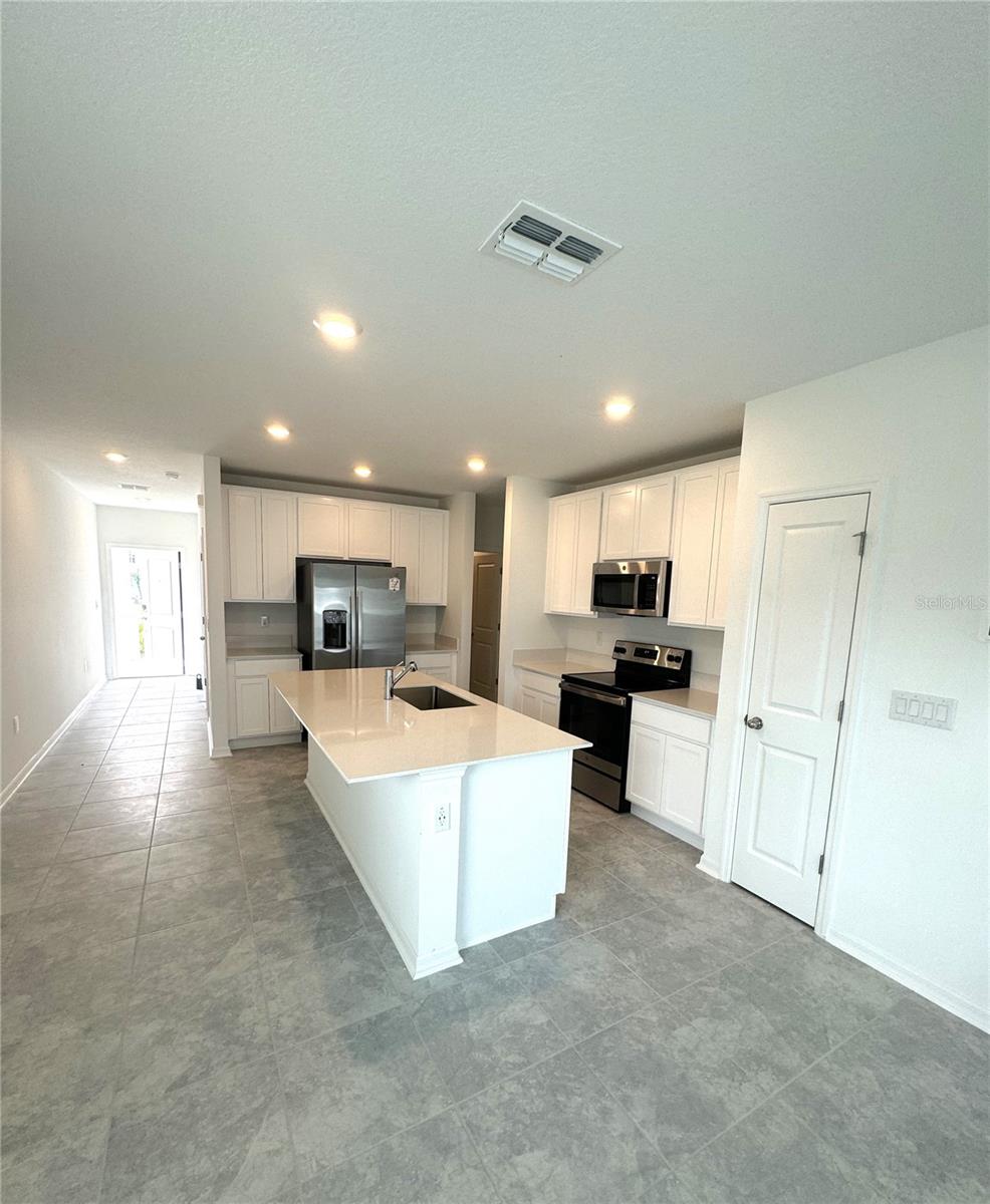 LEOMA'S LANDING - Residential Lease