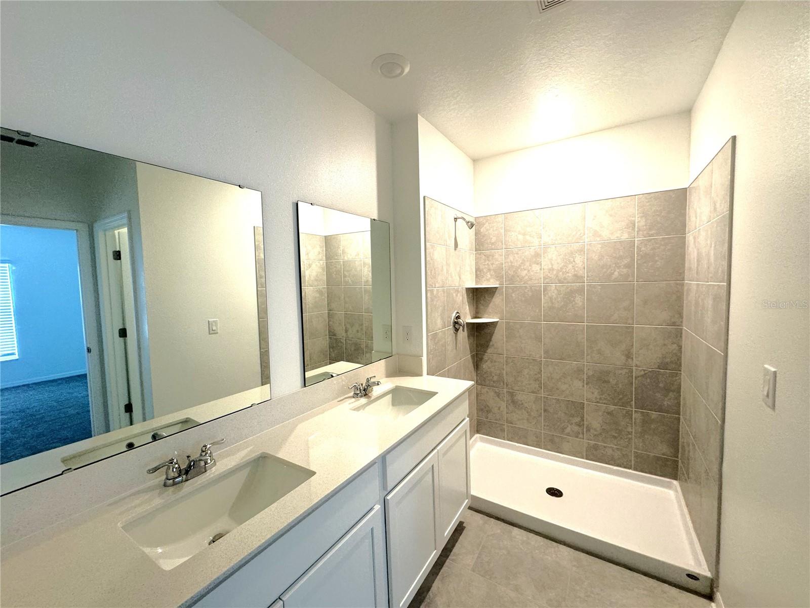 LEOMA'S LANDING - Residential Lease