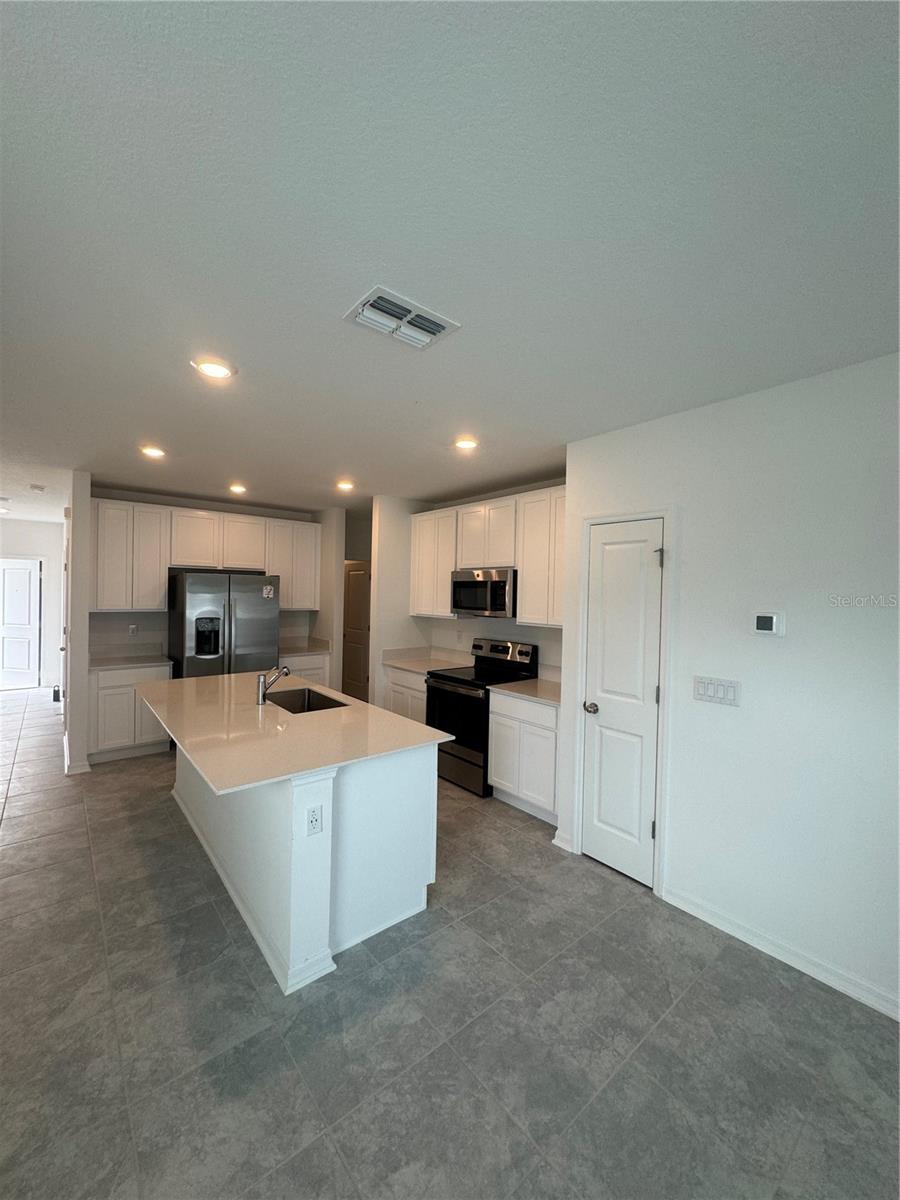 LEOMA'S LANDING - Residential Lease