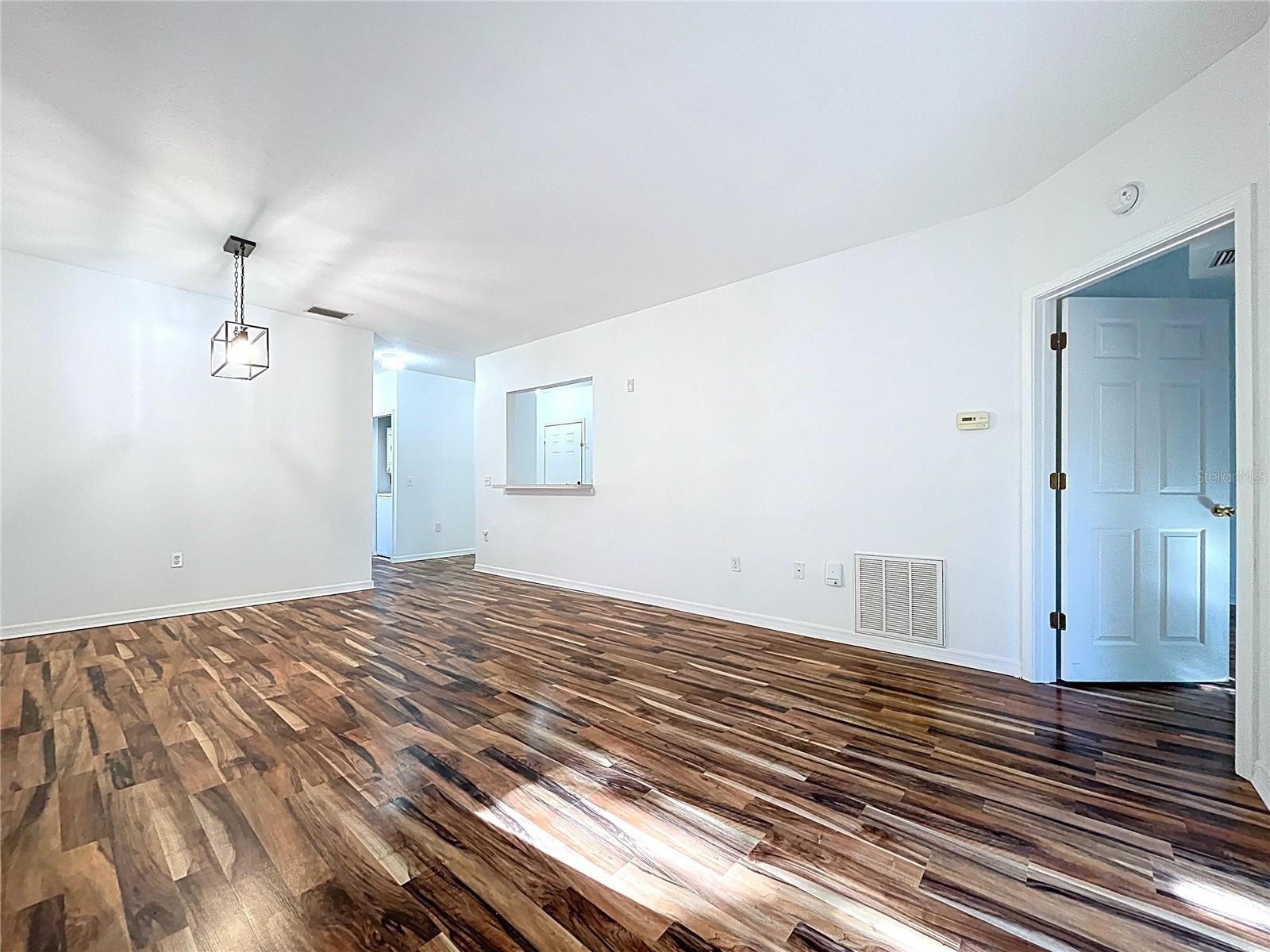VILLAGES OF BLOOMINGDALE CONDO - Residential
