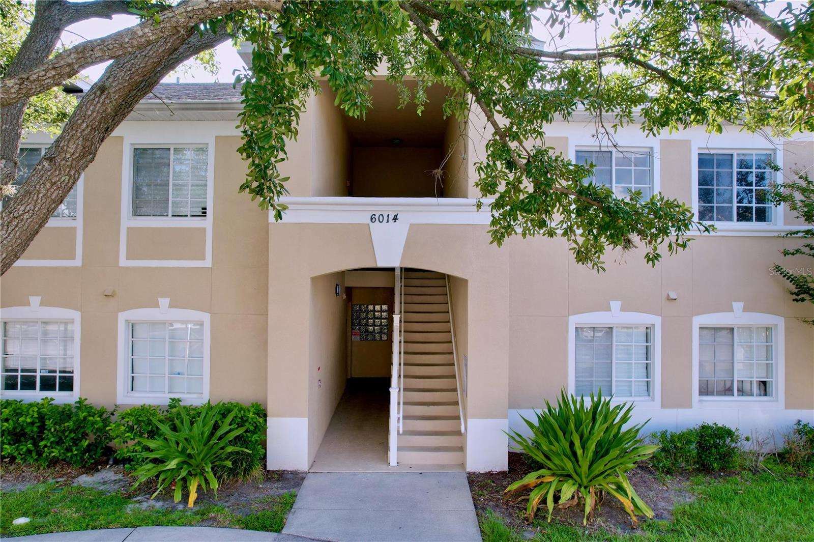 Move-in ready 3-bedroom, 2-bath condo located on the 2nd floor in the heart of Riverview. This well-maintained unit features a brand-new refrigerator, stove, and dishwasher, along with fresh interior paint throughout. The open and functional layout offers comfortable living with plenty of natural light. Situated in a resort-style community with amenities including a sparkling pool and playground. Conveniently located near shopping, dining, and major highways for an easy commute. Investor-friendly with rental potential, making it a great opportunity for both homeowners and investors alike.