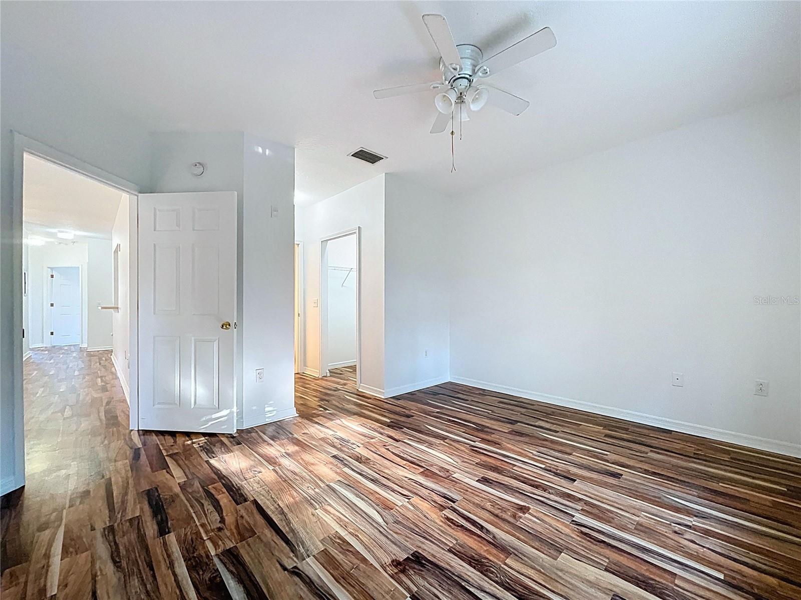 VILLAGES OF BLOOMINGDALE CONDO - Residential