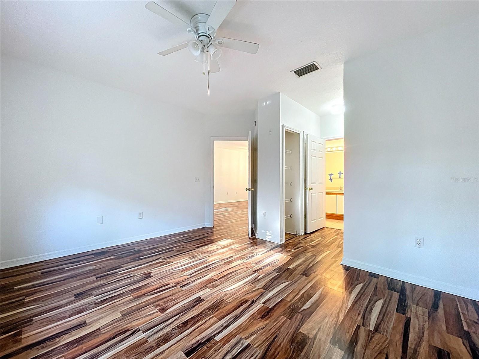 VILLAGES OF BLOOMINGDALE CONDO - Residential