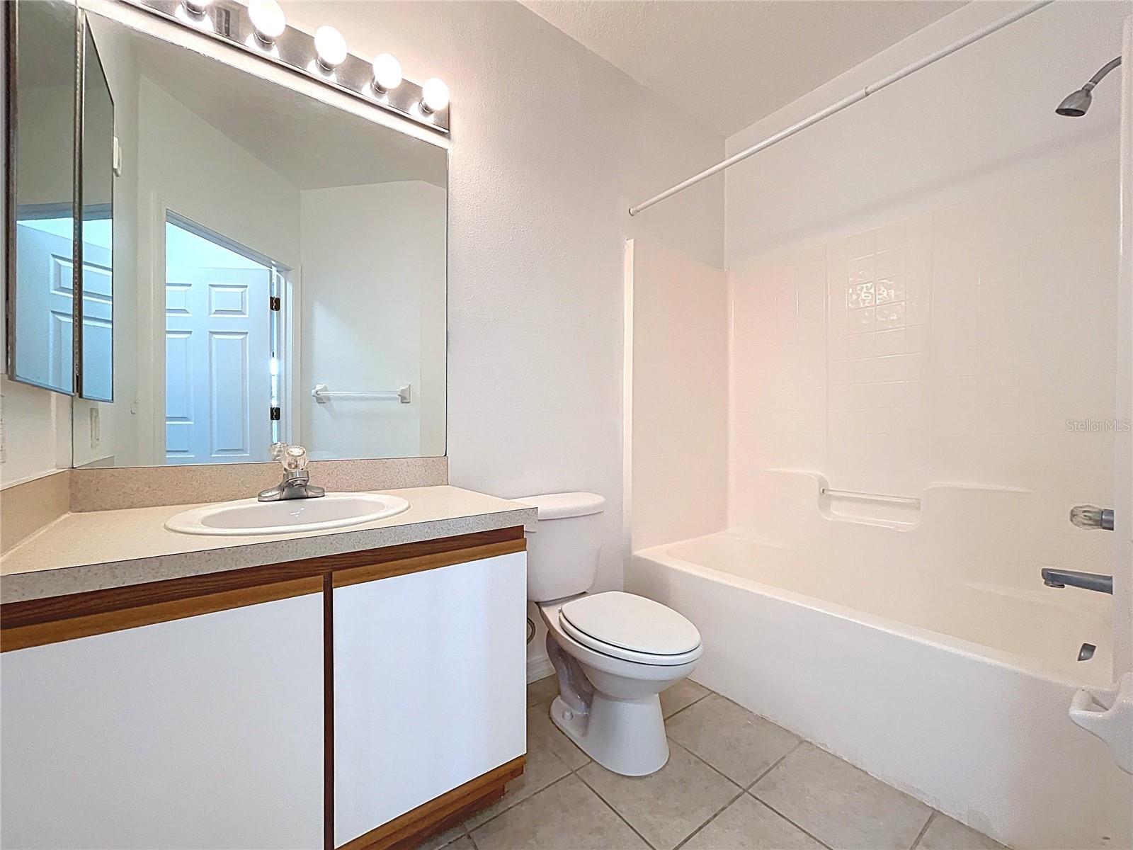 VILLAGES OF BLOOMINGDALE CONDO - Residential
