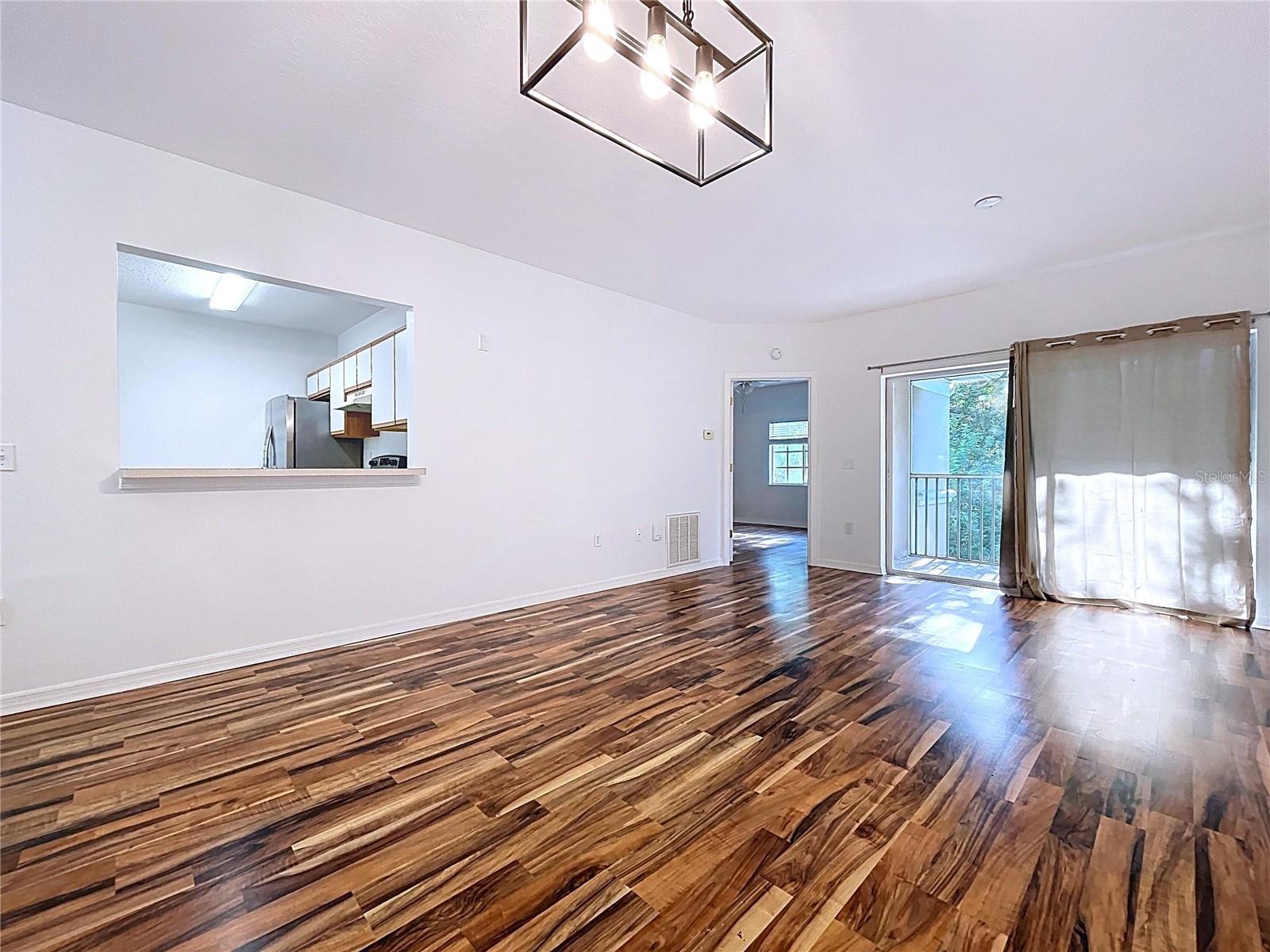 VILLAGES OF BLOOMINGDALE CONDO - Residential