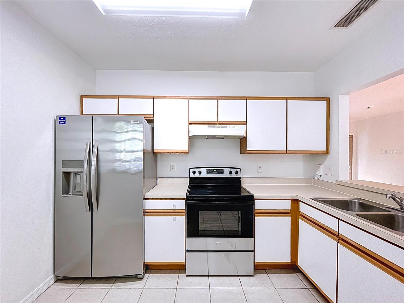 VILLAGES OF BLOOMINGDALE CONDO - Residential