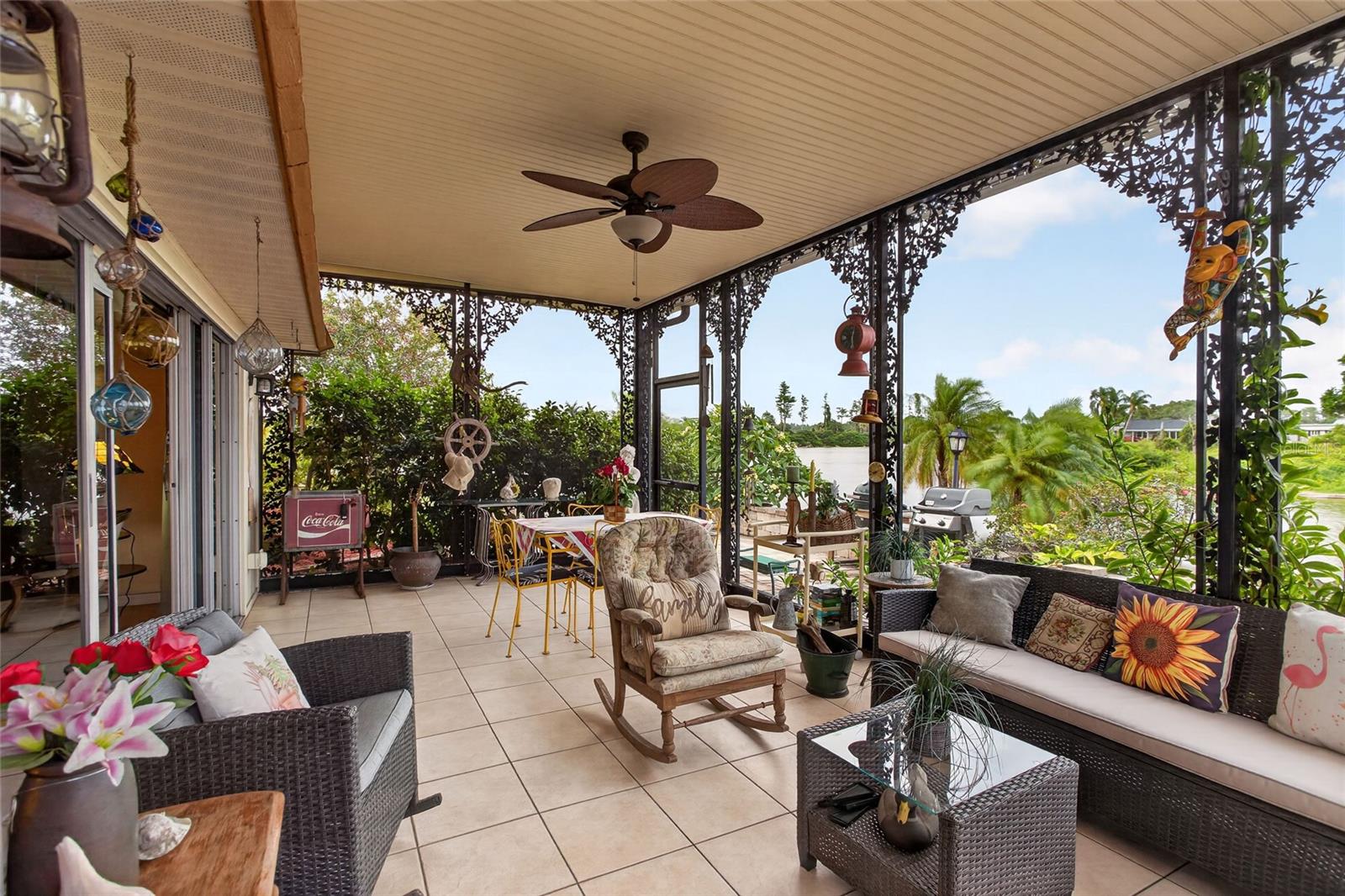 DEL WEBBS SUN CITY FLORIDA UN - Residential