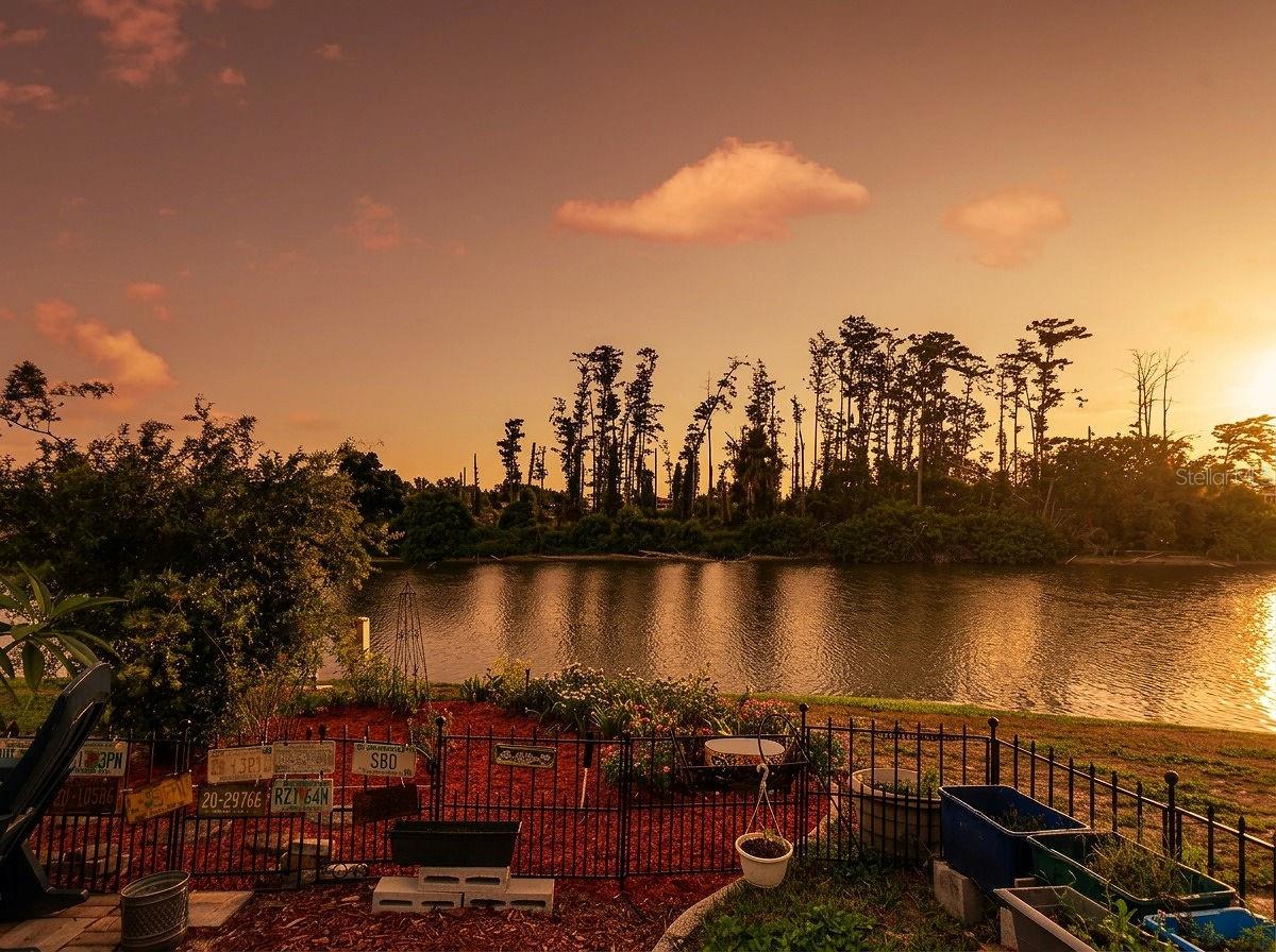 DEL WEBBS SUN CITY FLORIDA UN - Residential