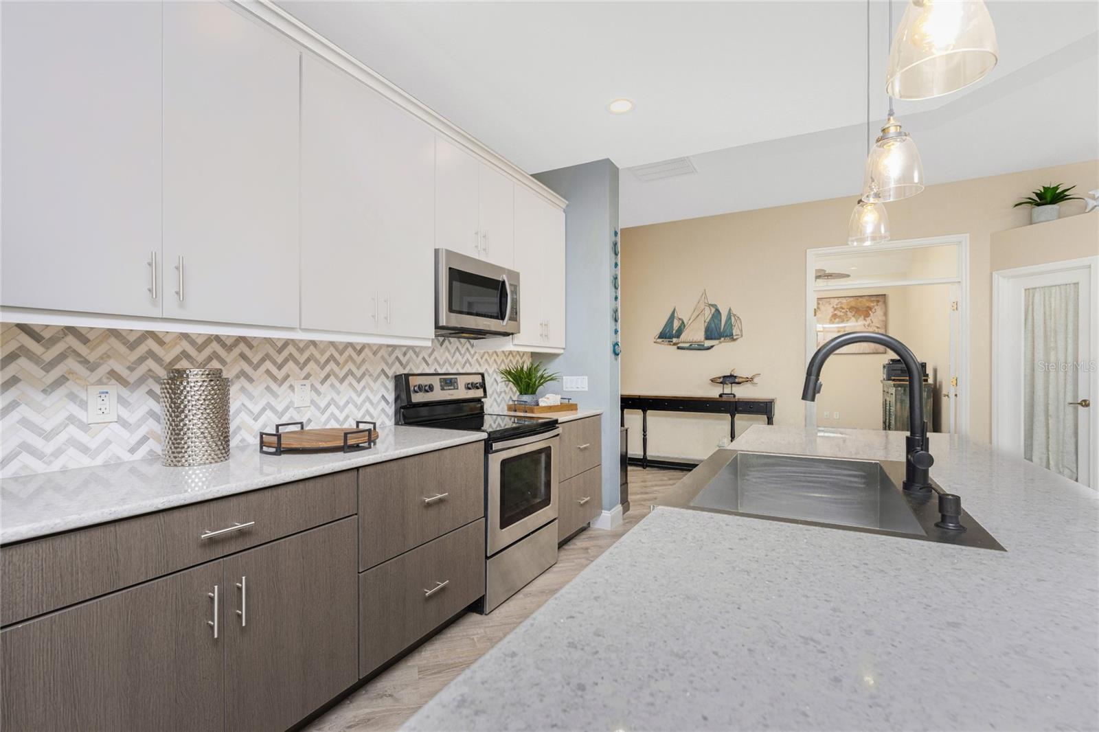 COURTSIDE LANDINGS LAND CONDO - Residential