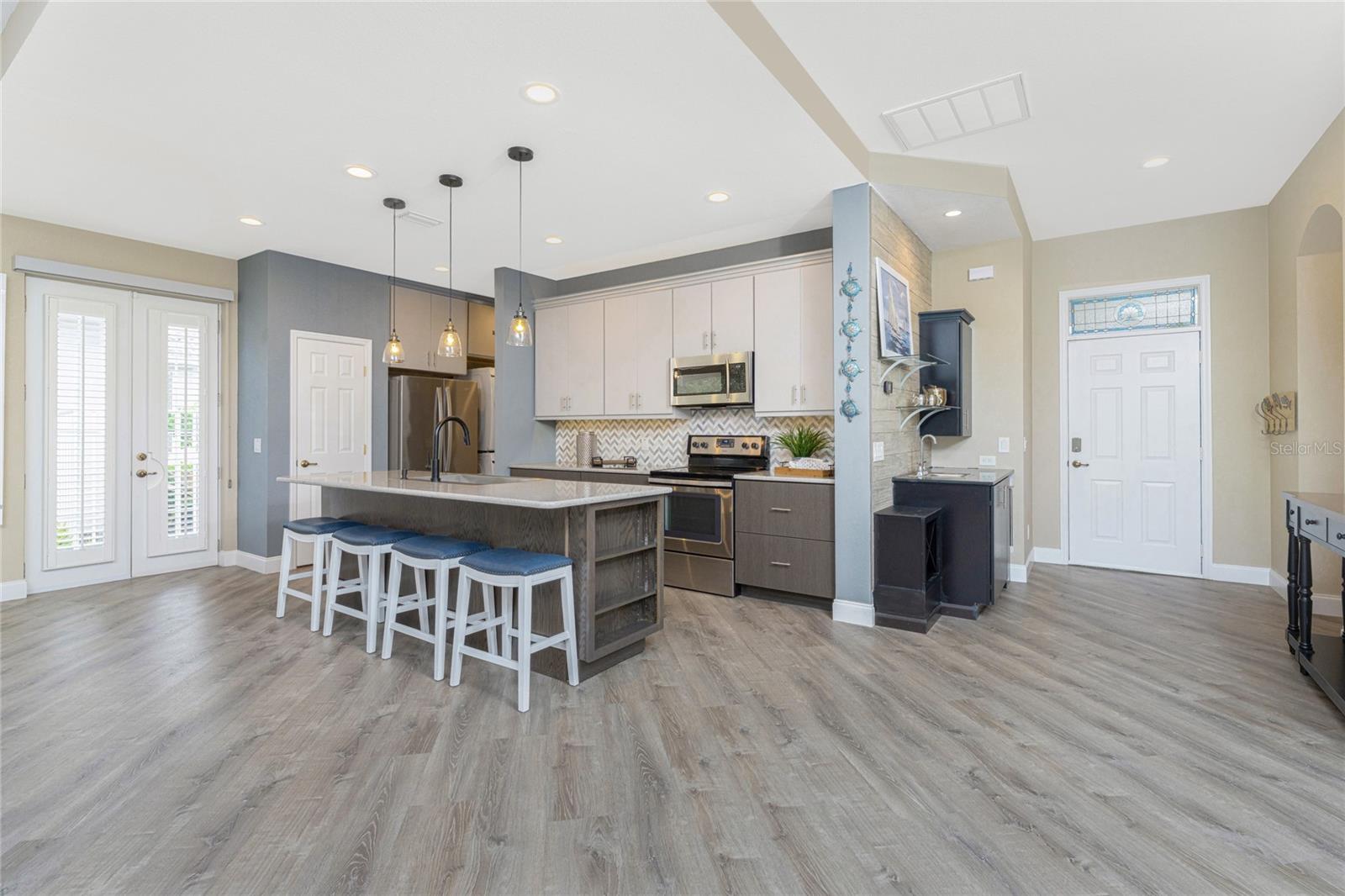 COURTSIDE LANDINGS LAND CONDO - Residential