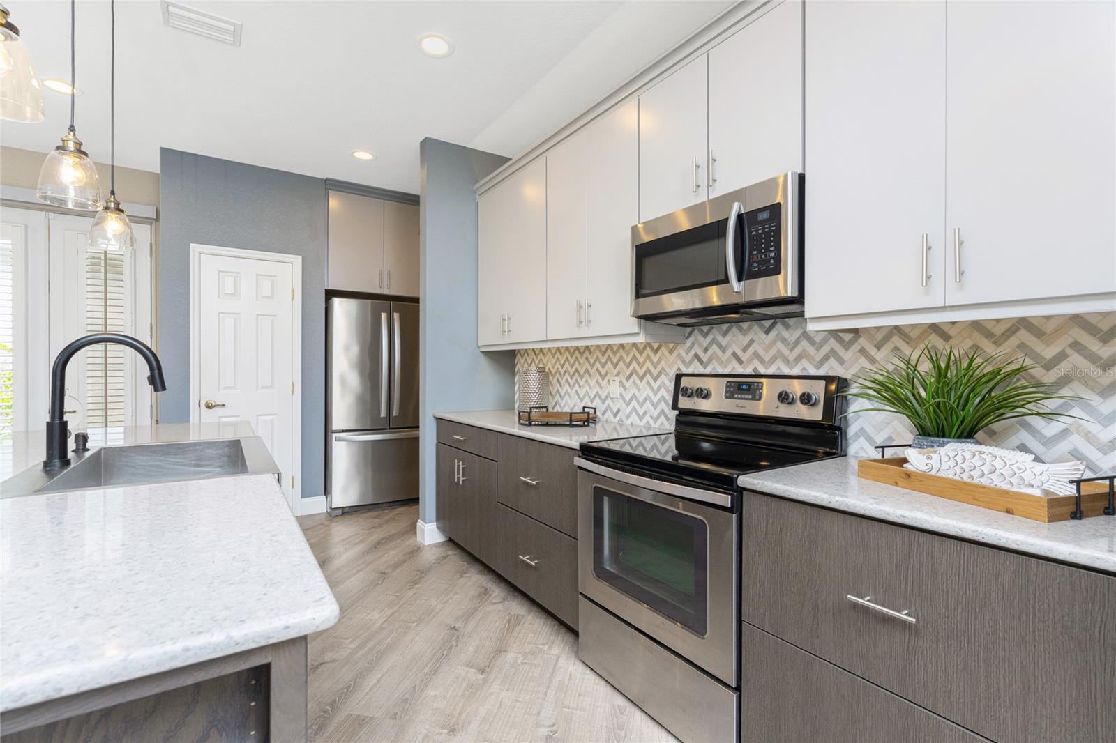 COURTSIDE LANDINGS LAND CONDO - Residential