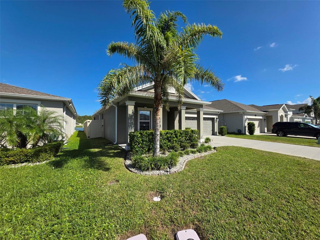 Photo of 5322 Amersham Lane, Saint Cloud, FL 34771 (MLS # S5160206)