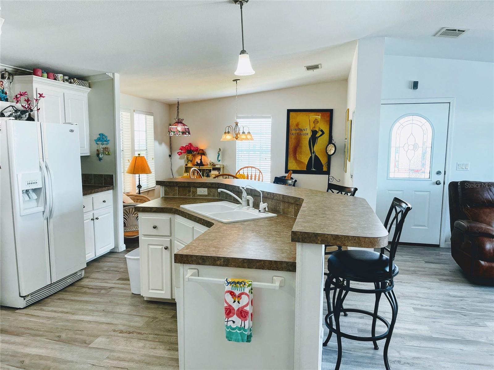 COUNTRY CLUB ESTATES - Residential