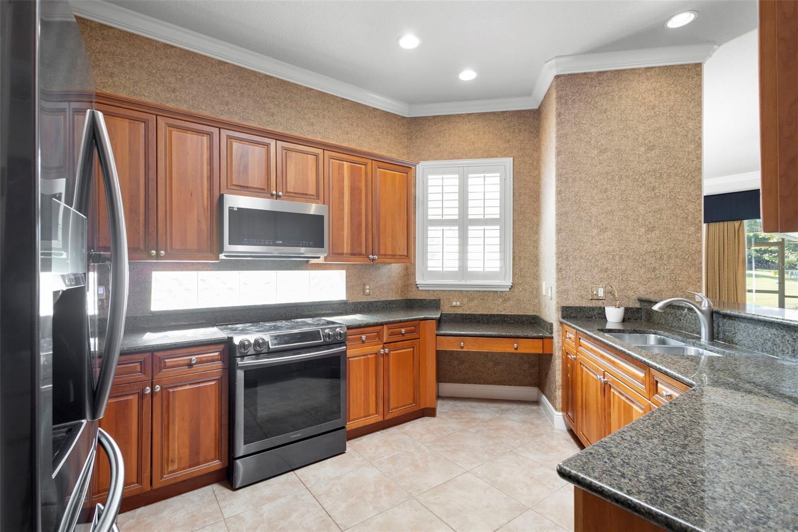 106 LOWER LAKE COURT