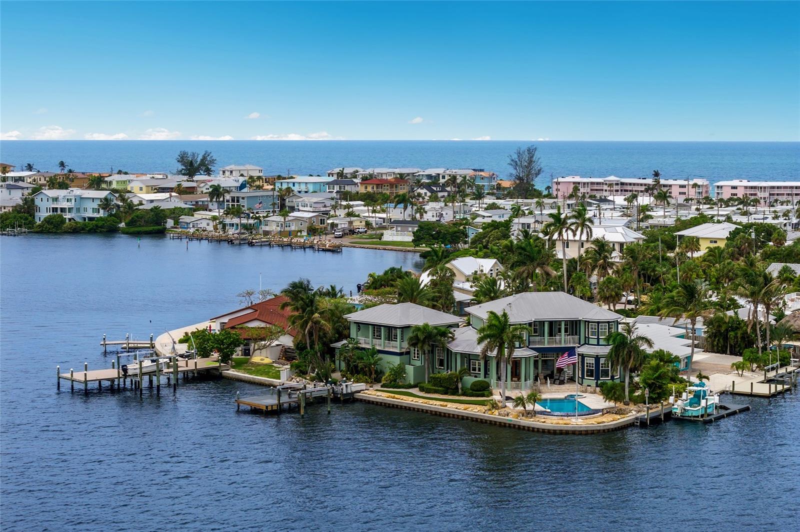 522 BAYVIEW DRIVE, BRADENTON BEACH, FL, 34217 3 522 BAYVIEW DRIVE