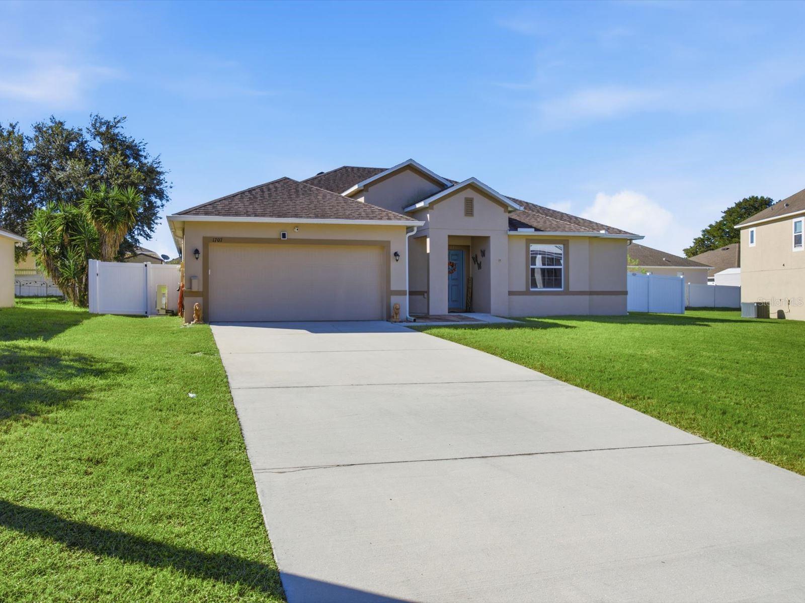 1707 HOOFPRINT COURT