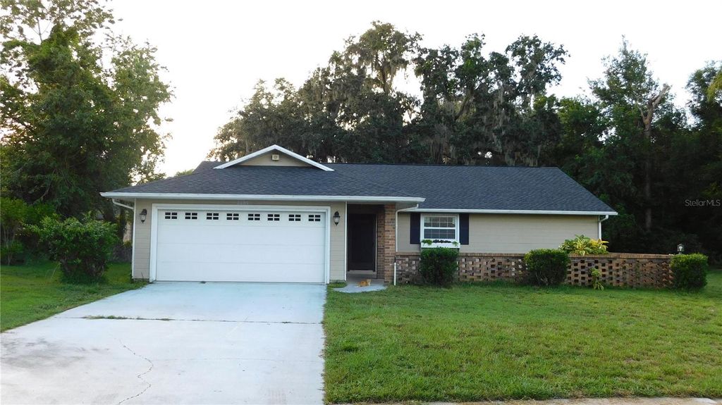 Photo of 6605 Foxmoor Drive, Zephyrhills, FL 33542 (MLS # TB8398081)