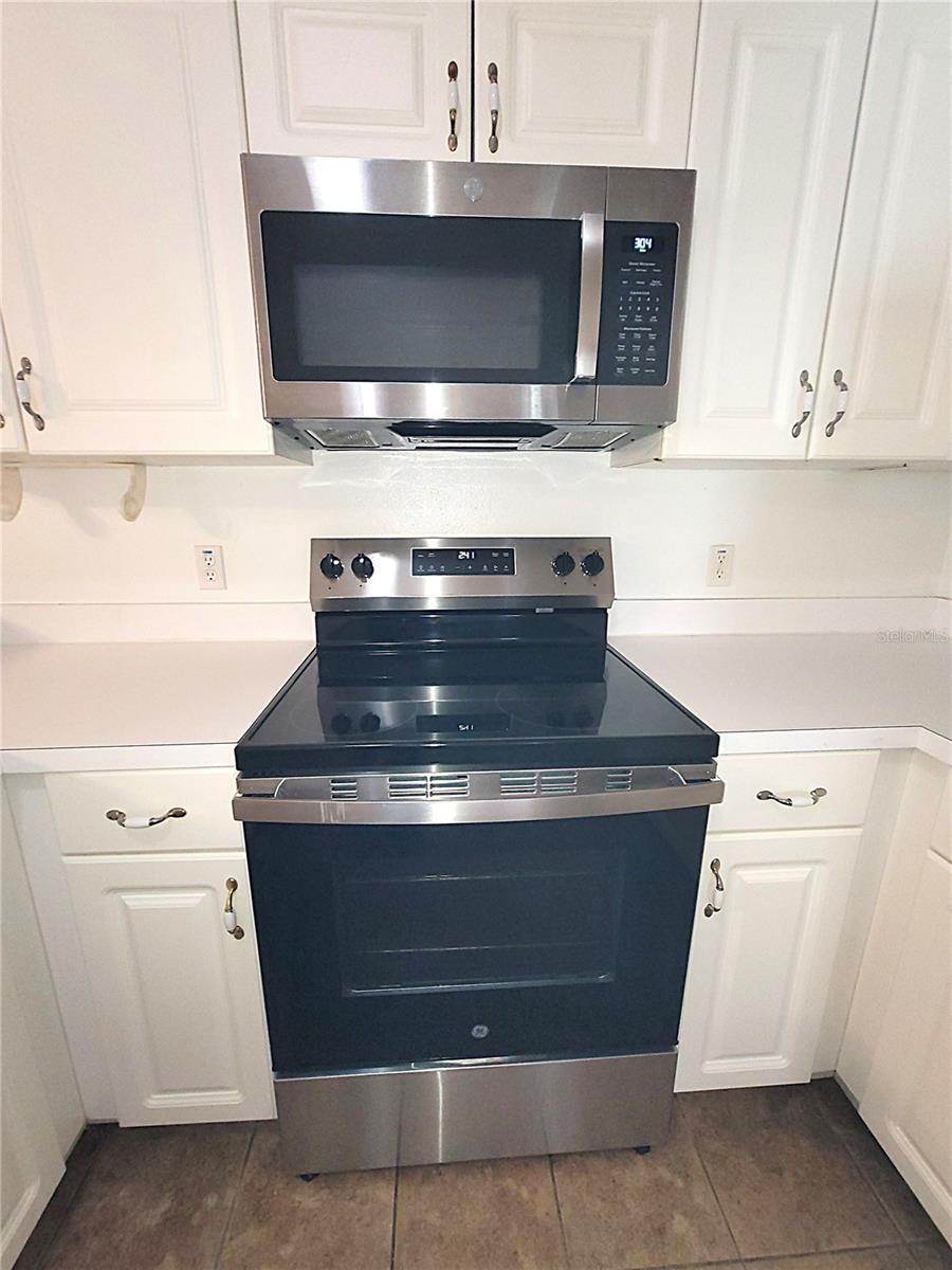 SUN LAKE CONDO - Residential Lease