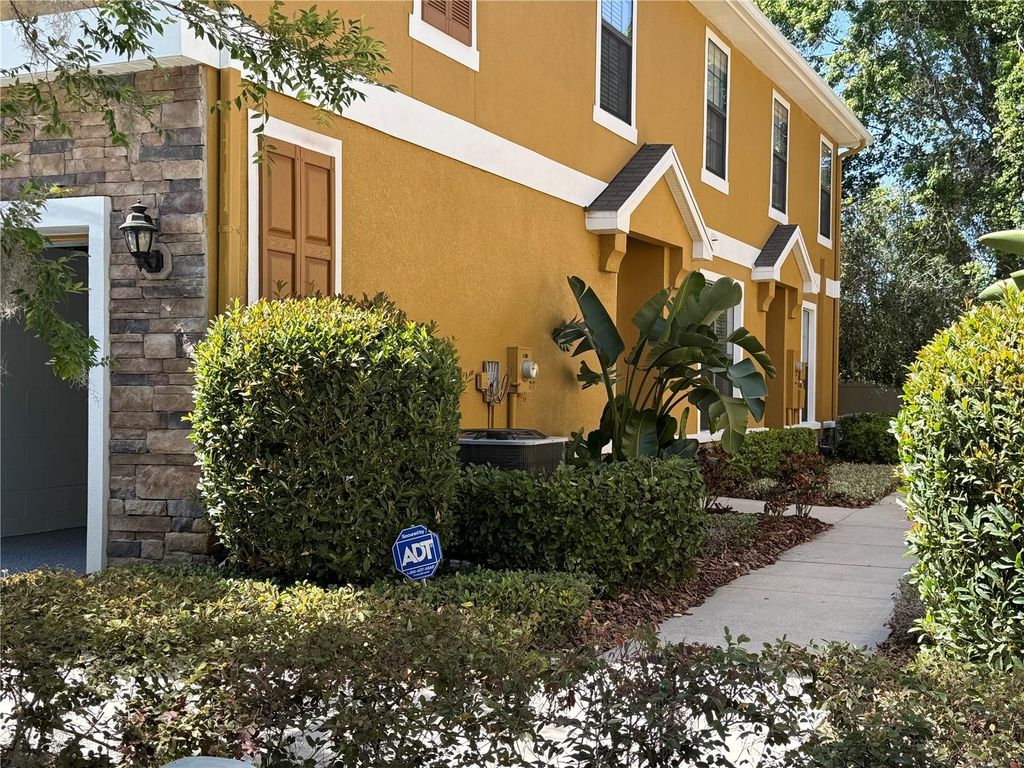 Photo of 5527 Kinglethill Drive, Lithia, FL 33547 (MLS # TB8381211)