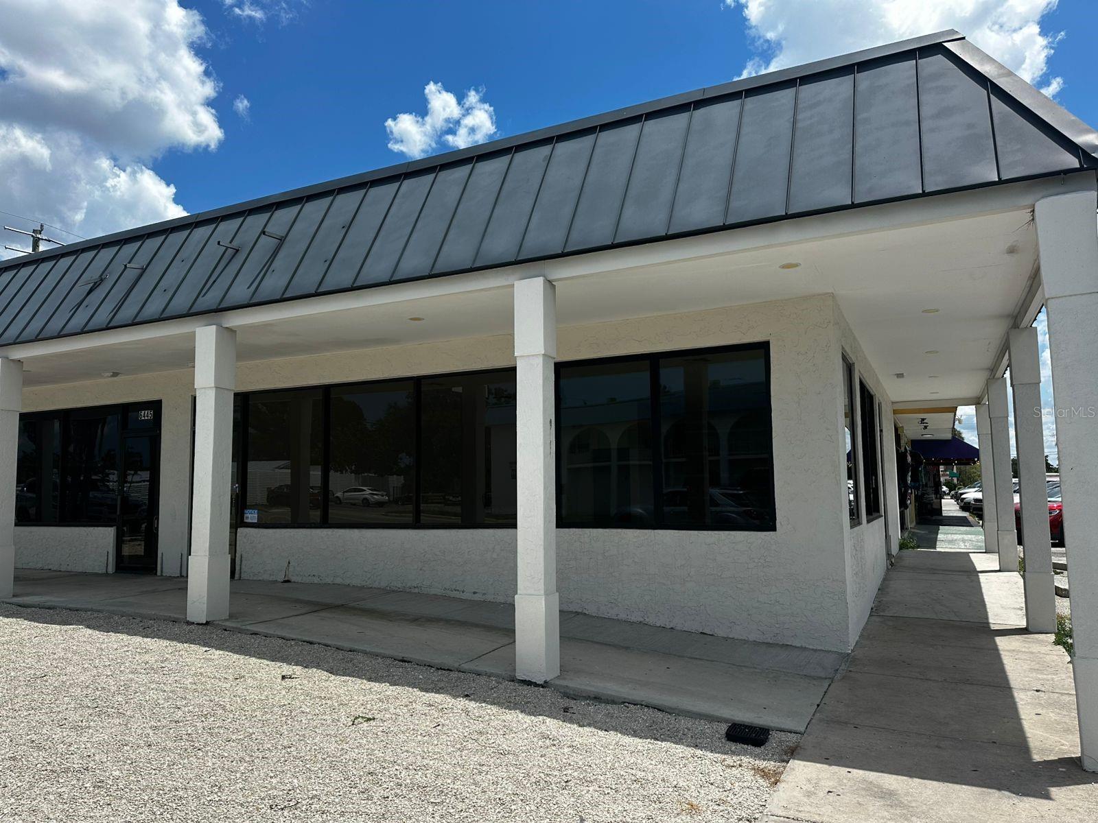 GULF GATE - Commercial Lease