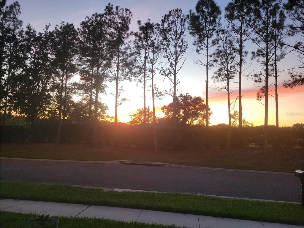 Photo of 27343 Roanoke Drive, Leesburg, FL 34748 (MLS # R4910273)