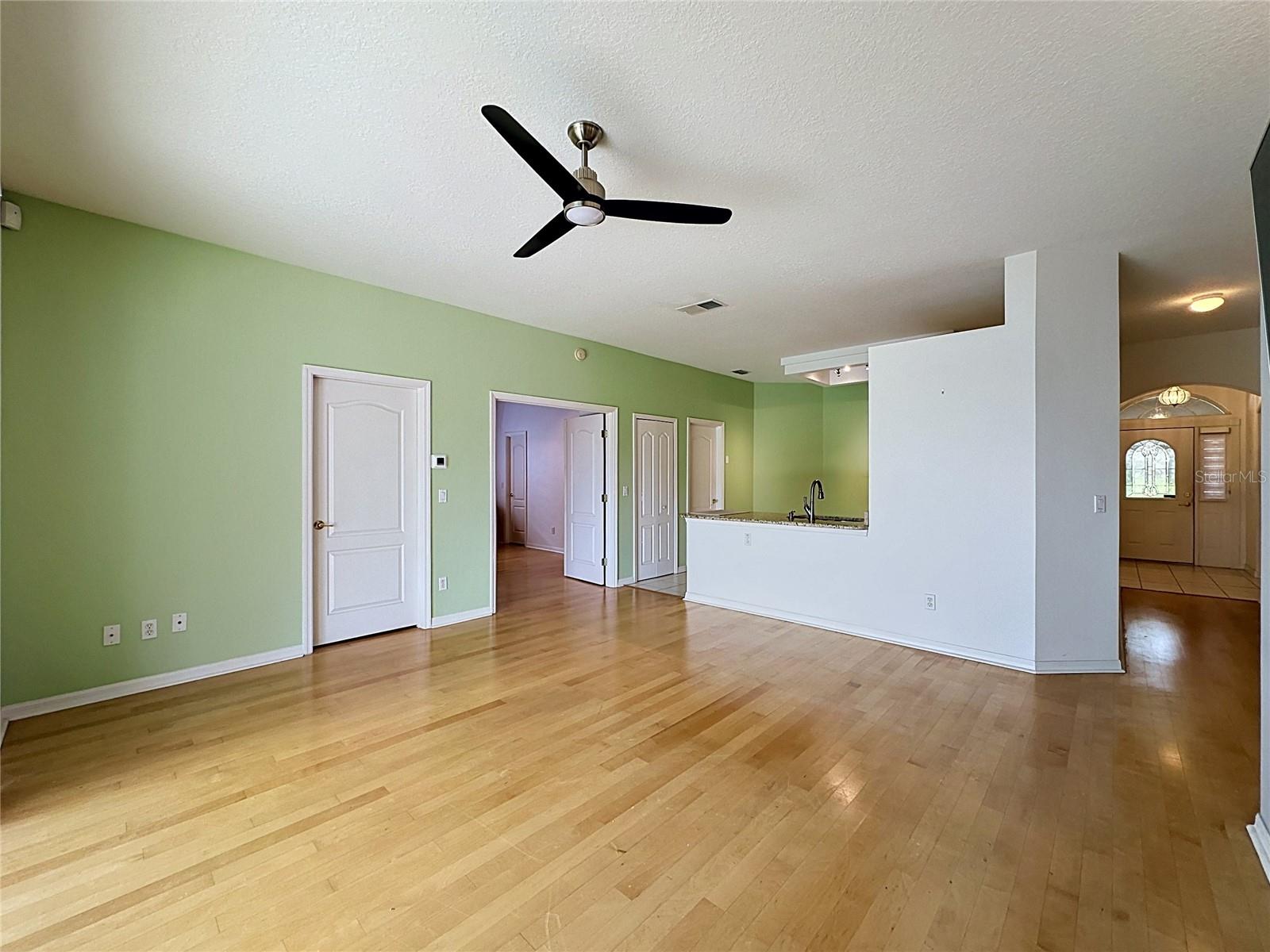 KINGS RIDGE - Residential
