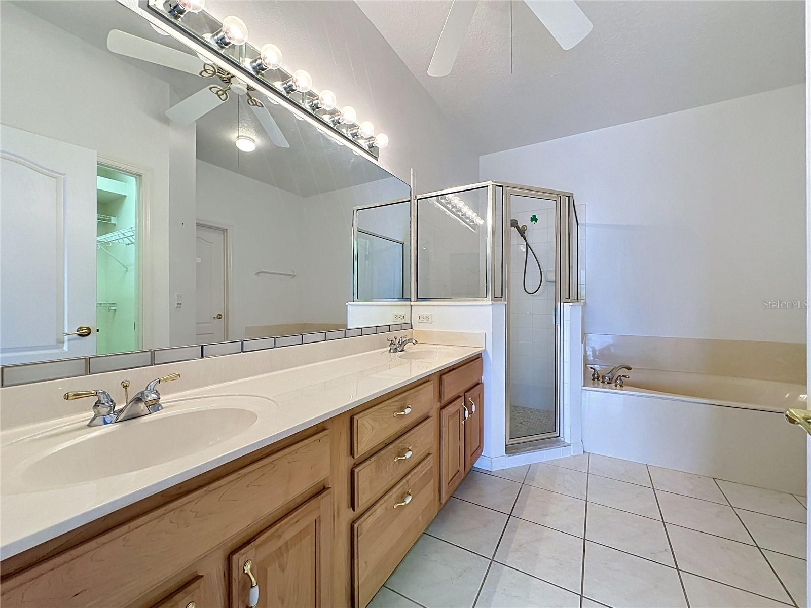 KINGS RIDGE - Residential