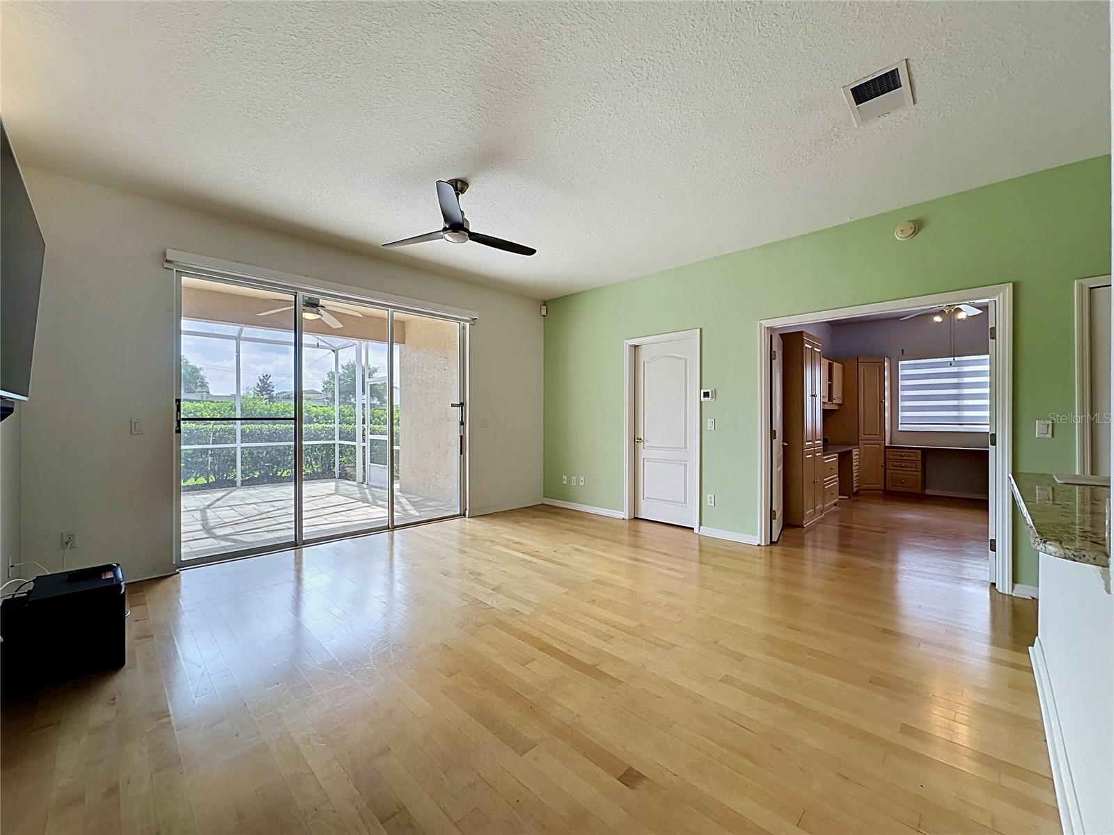 KINGS RIDGE - Residential