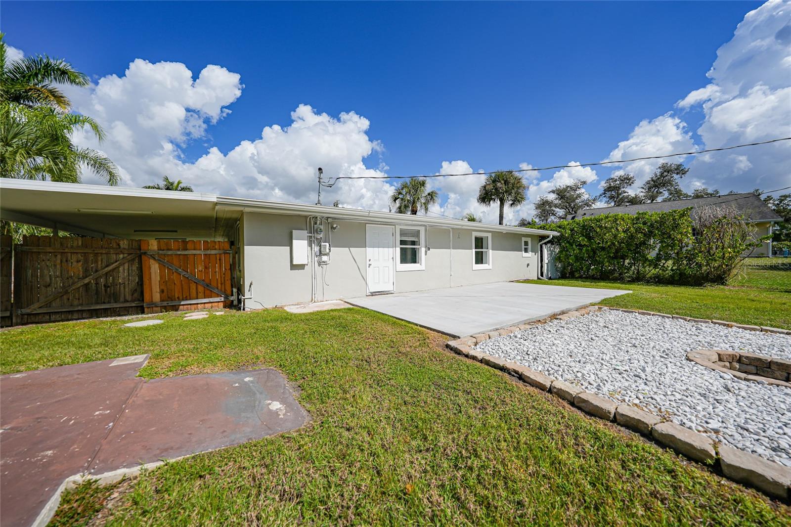 CHAR SHORES - Residential